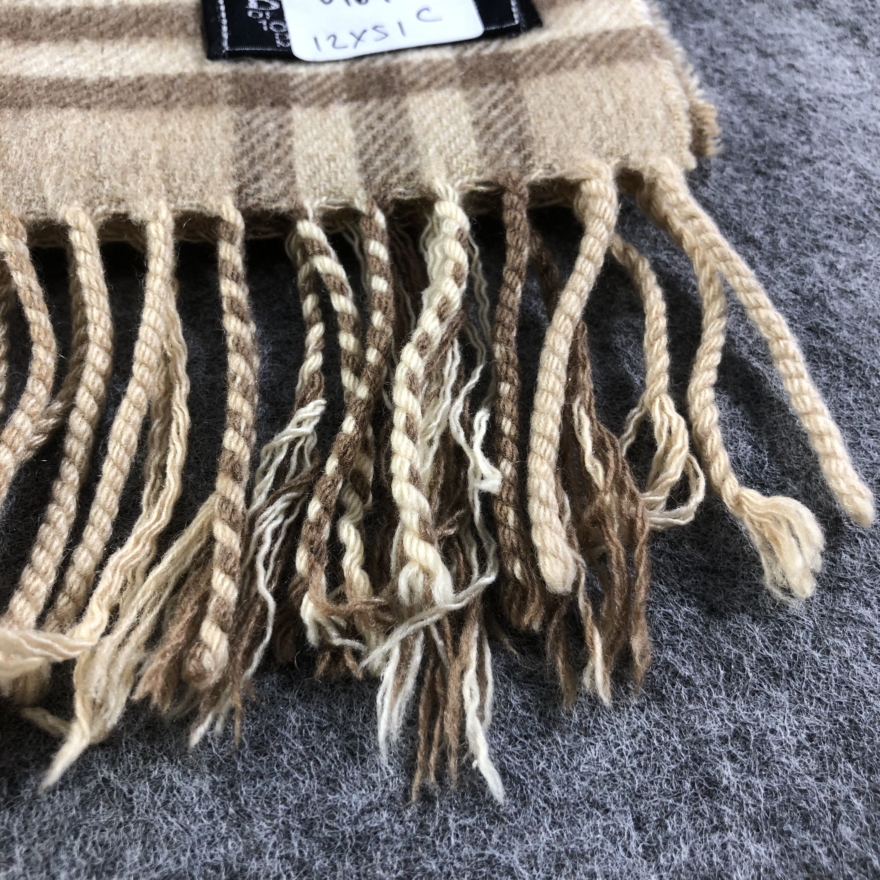 Burberry Burberrys Nova Check Cashmere Scarf Muffler Neckwear V1640 Size ONE SIZE - 7 Thumbnail