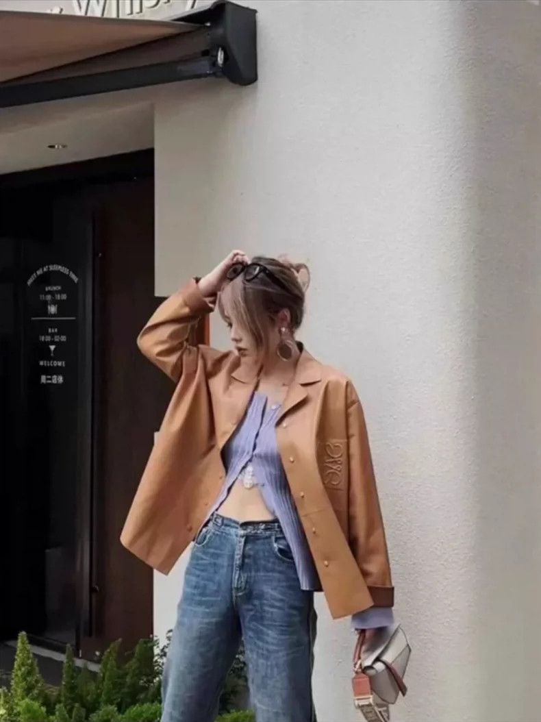 Loewe LOEWE Show caramel leather full lambskin material Size XS / US 0-2 / IT 36-38 - 7 Thumbnail
