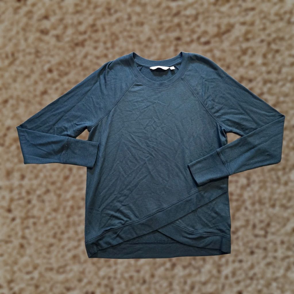 Athleta Athleta Sweater Women Size Small Green Round Neck Lightweight Casual Pullover Knit Top Shirts Dresses Size S / US 4 / IT 40 - 1 Thumbnail