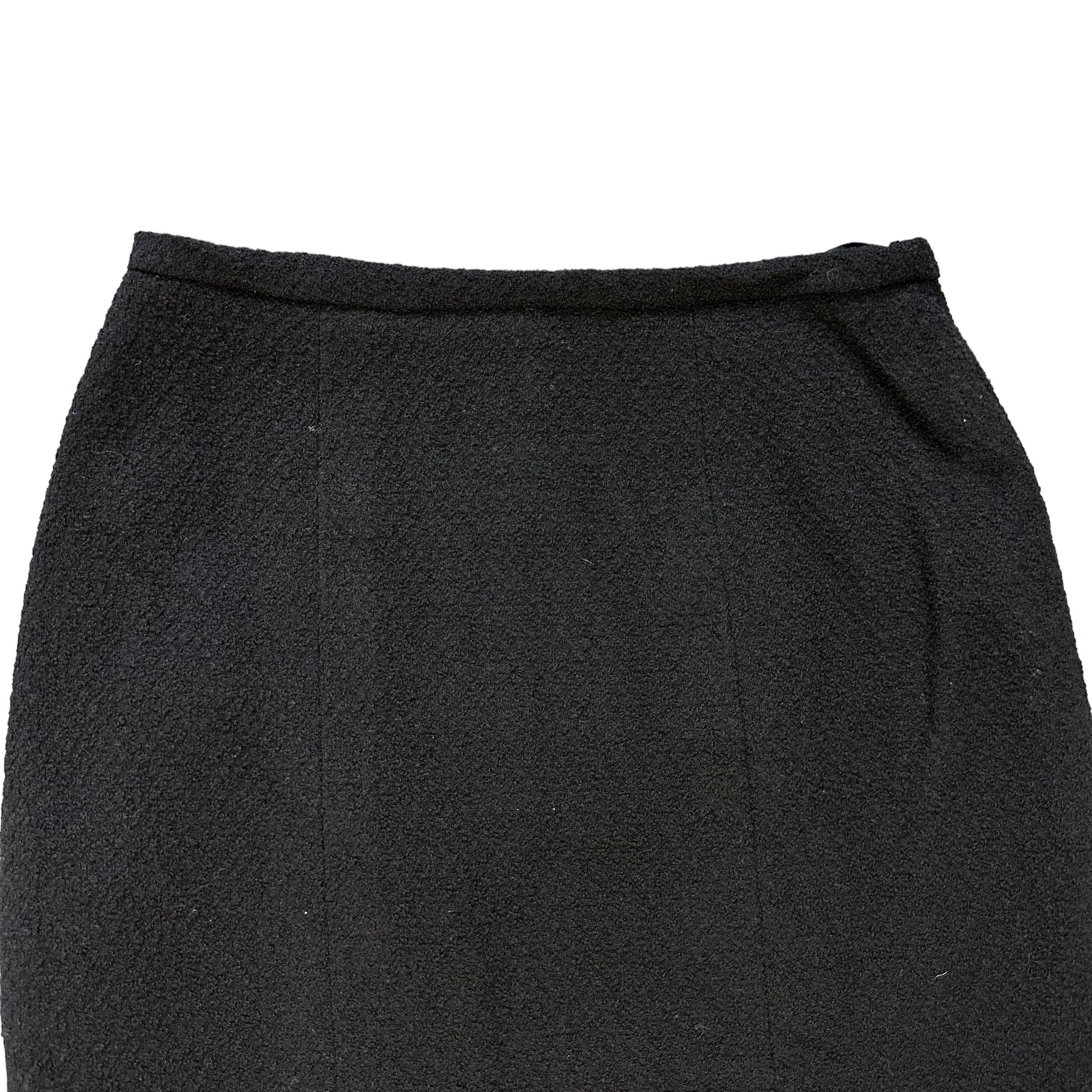 Chanel Chanel Boutique Black Tweed Mini Skirts #A26-0589 Size 25" / US 0 / IT 36 - 2 Thumbnail