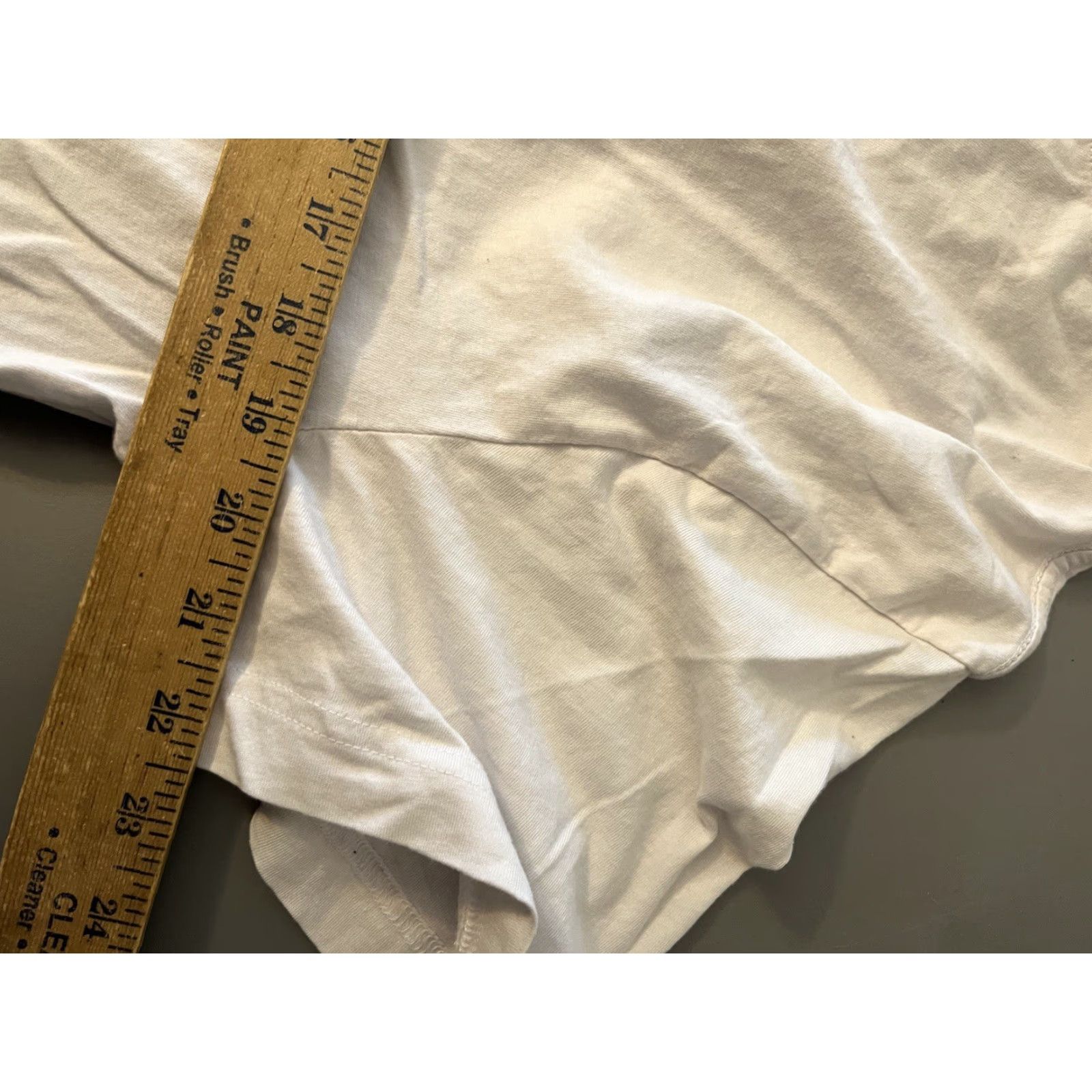Hurley VINTAGE Hurley Shirt Men Adult Medium White Logo Tee Crew Neck Short Sleeve Casual Modern California Surfing 2010s Mens Size US M / EU 48-50 / 2 - 6 Thumbnail