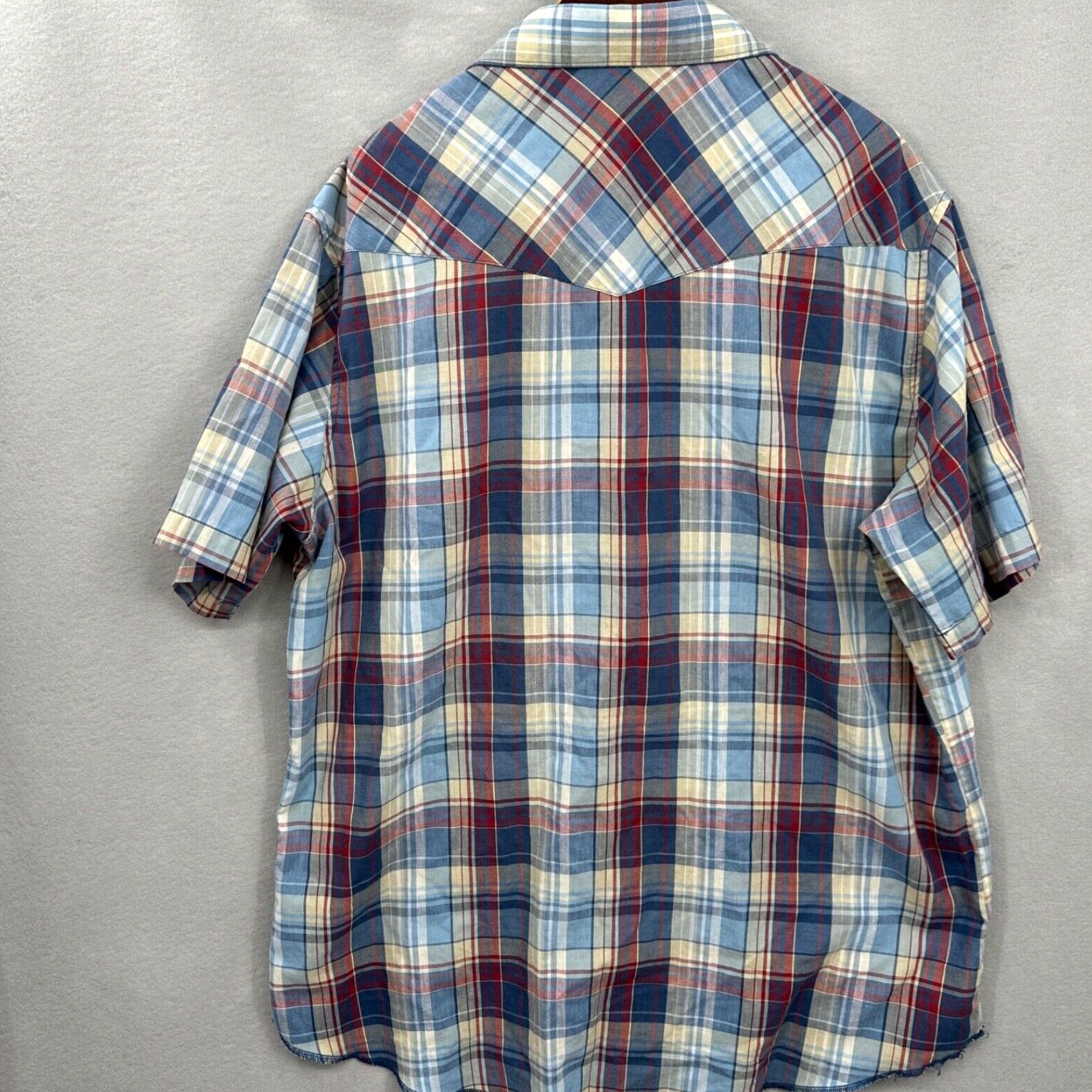 Wrangler VINTAGE Wrangler Shirt Mens XL Pearl Snap Western Short Sleeve Long Tails READ Size US XL / EU 56 / 4 - 4 Thumbnail