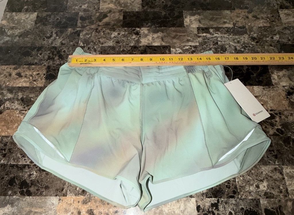 Lululemon LULULEMON HOTTY HOT HIGH RISE SHORT 4”LINED CDGM/PLMC SZ 14 Size 36" / US 14 / IT 50 - 8 Thumbnail