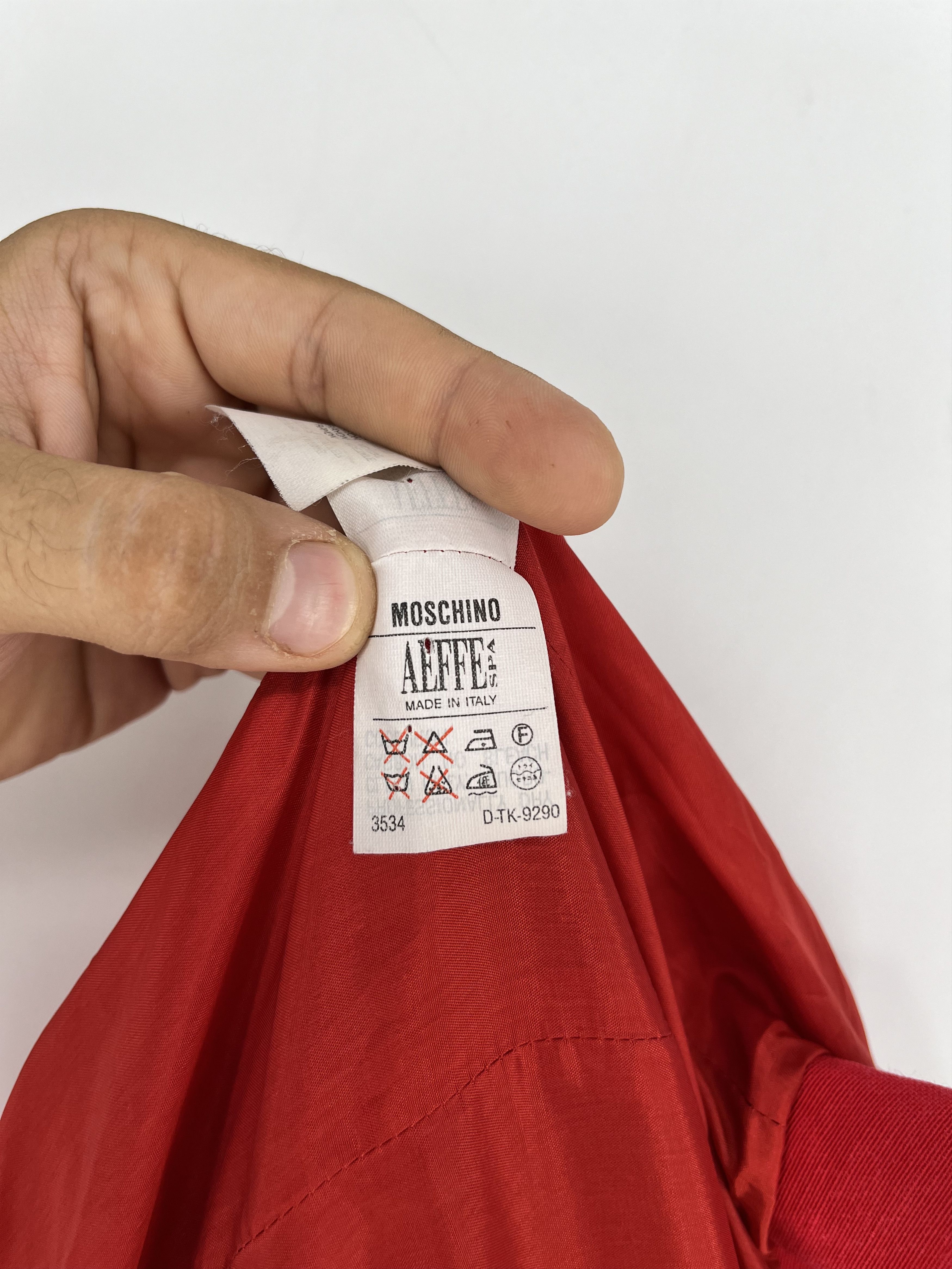 Moschino MOSCHINO Cheap and Chic 1990s Red Double Breast Crop Jacket Size M / US 6-8 / IT 42-44 - 12 Thumbnail