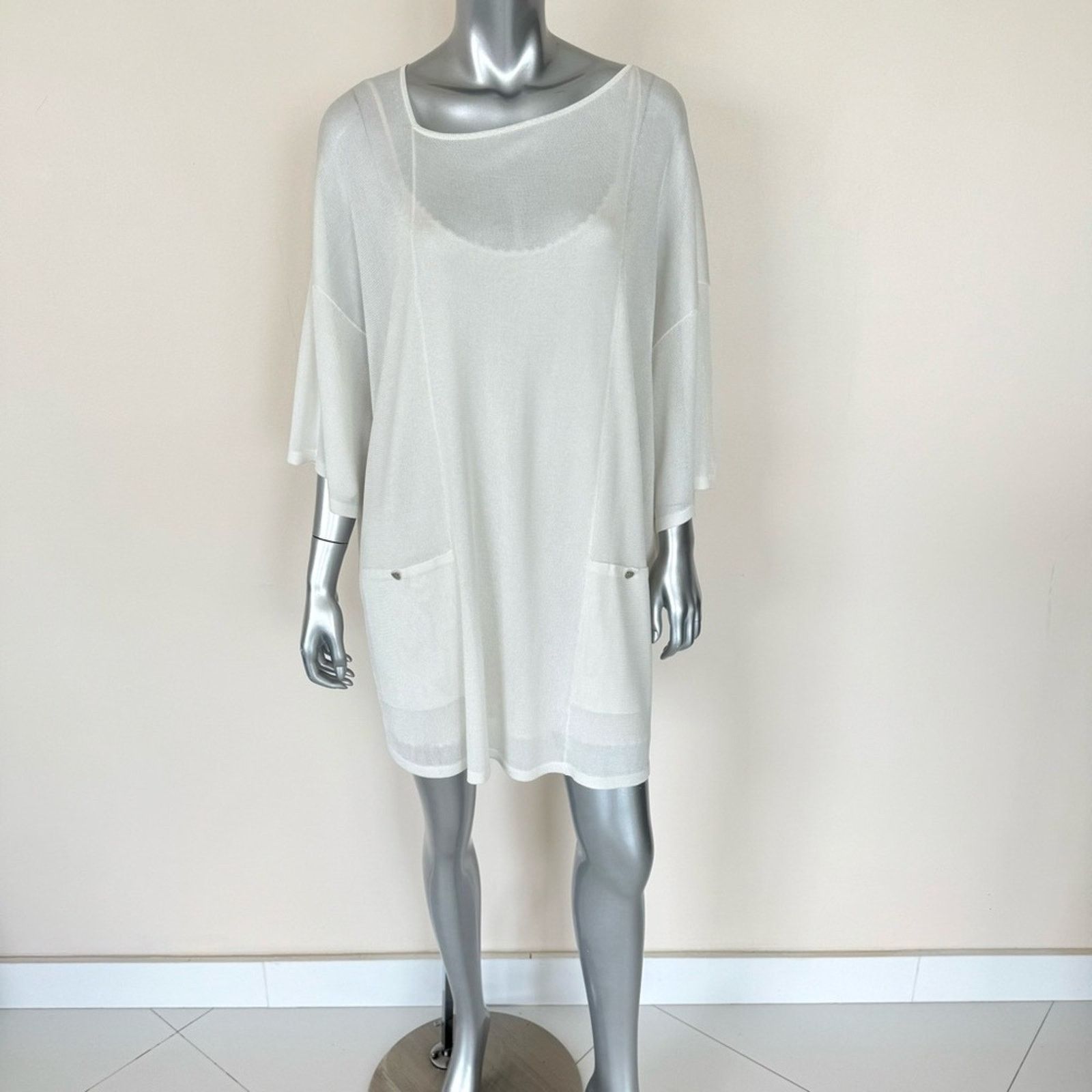 Chanel CHANEL women blouse size 40 FR or size 8 US Authentic 3800$ Size M / US 6-8 / IT 42-44 - 1 Thumbnail