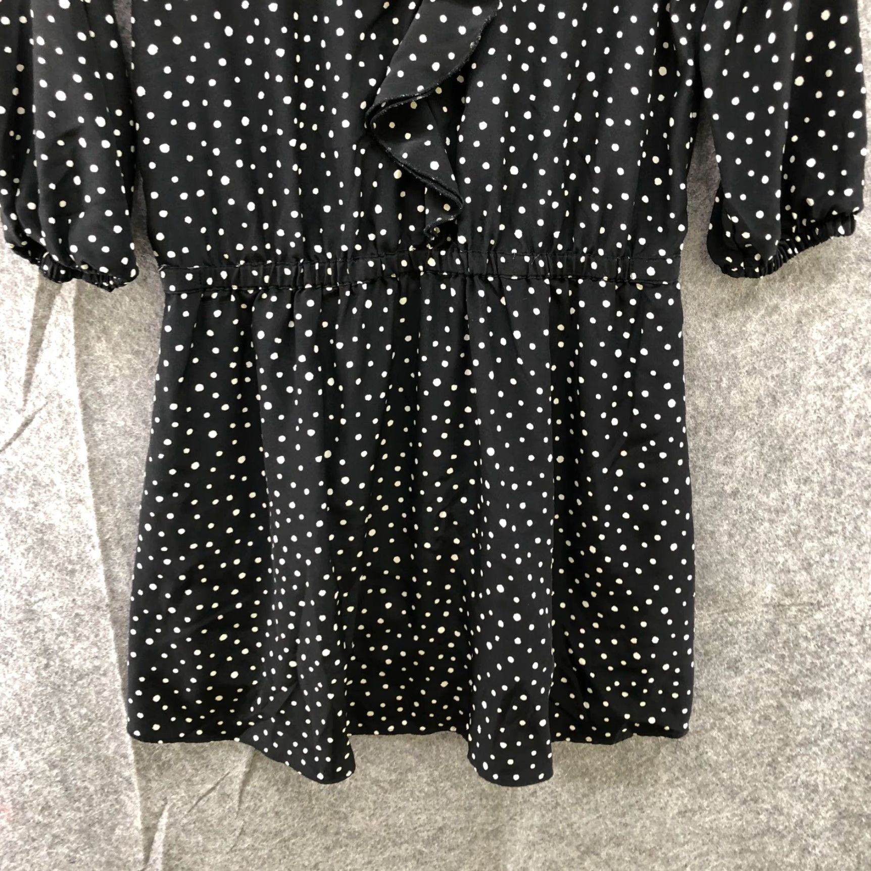 Uniqlo Uniqlo Dress Polka Dot Mini V-Neck Ruffle Front Long Sleeve Women S Black Polyester Casual Formal Size S / US 4 / IT 40 - 4 Thumbnail