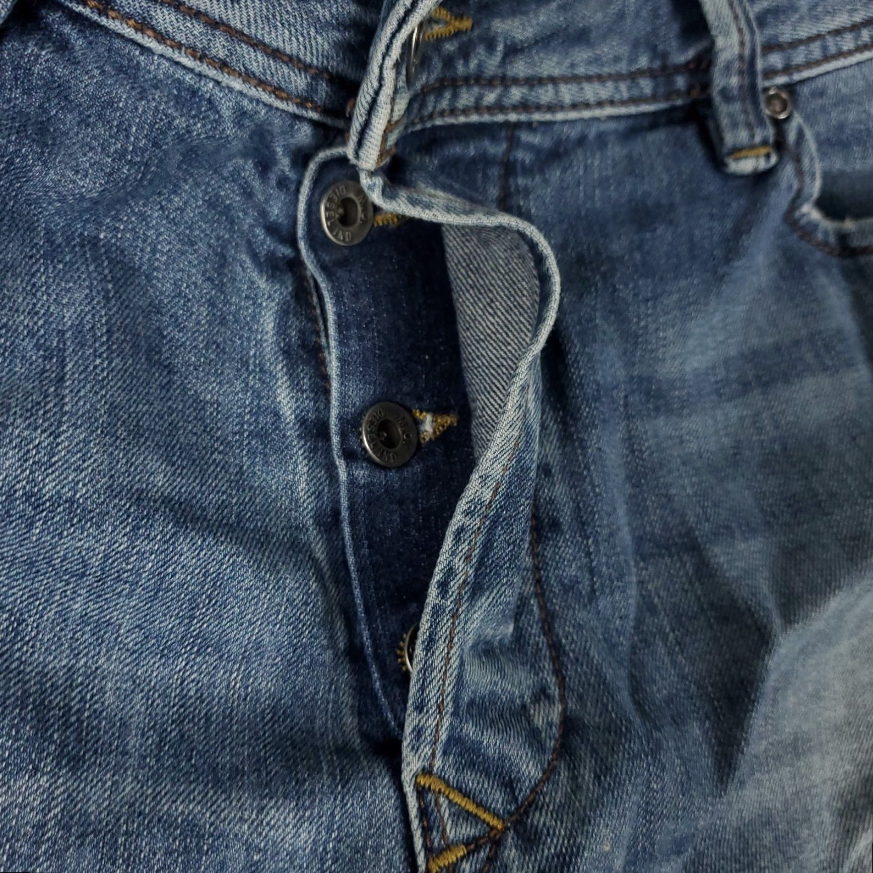 Diesel Diesel Jeans Mens 36x30 Blue Darron Slim Tapered Distressed Denim Pants Jeans Color Blue Modern Classic American Preppy Sports 90s Mens Size US 36 / EU 52 - 7 Thumbnail