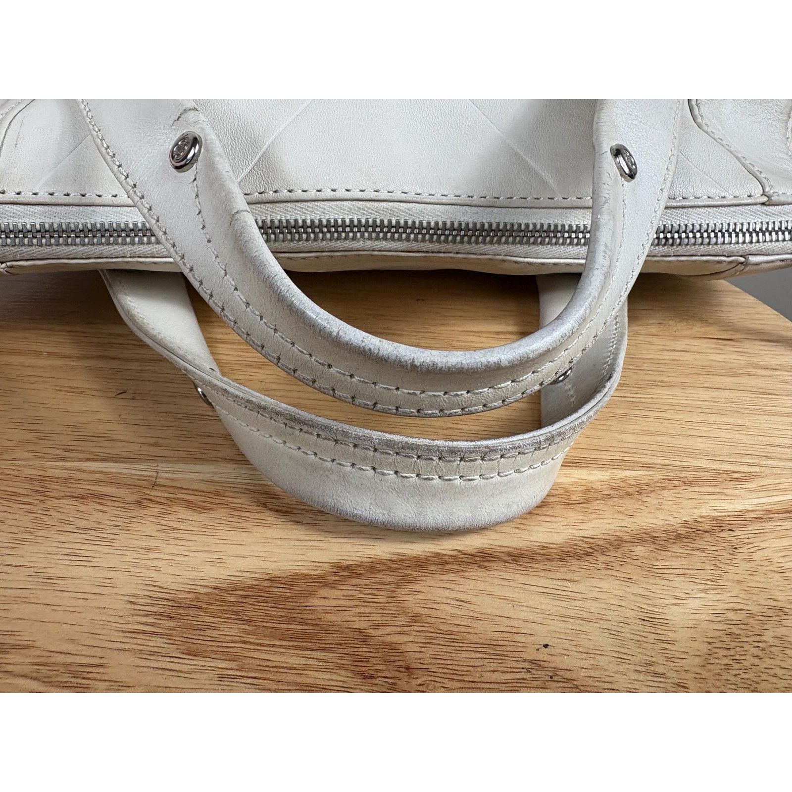 Chanel Authentic Chanel Vintage White All Day Top Handle Bag Size ONE SIZE - 9 Thumbnail