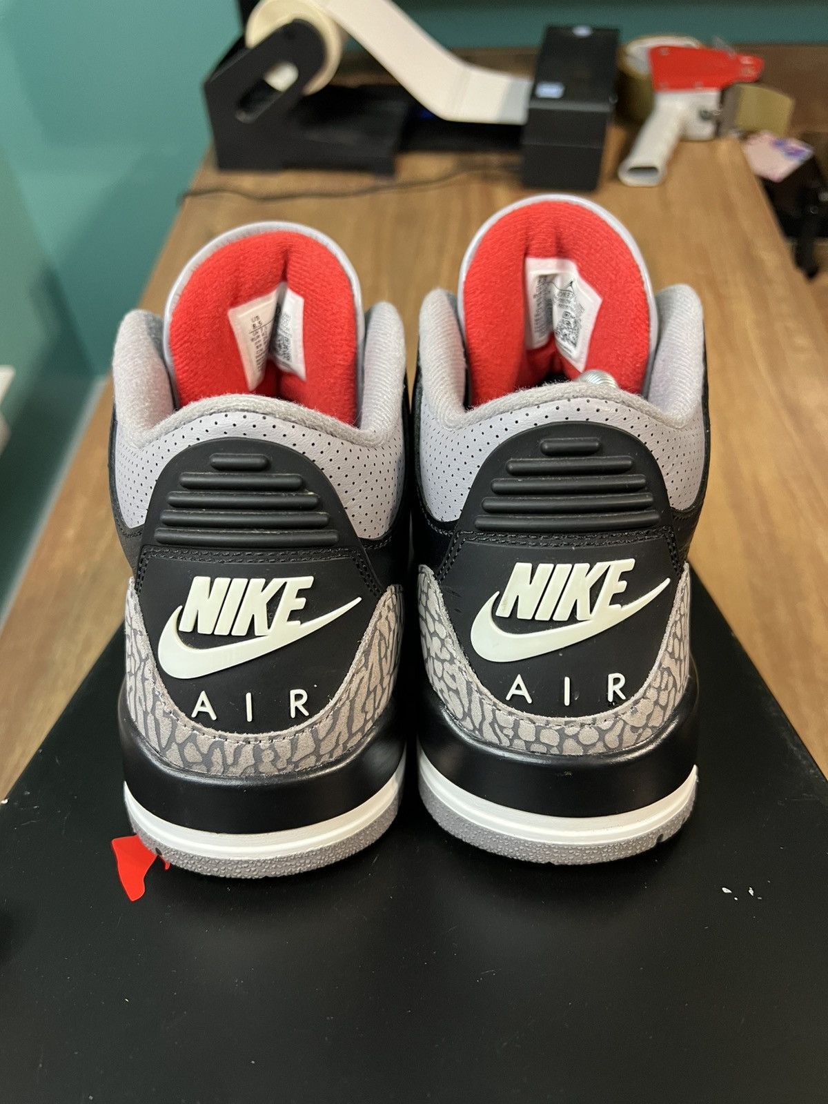 Jordan Brand Size 8.5 Jordan 3 Black Cement Size US 8.5 / EU 41-42 - 5 Thumbnail