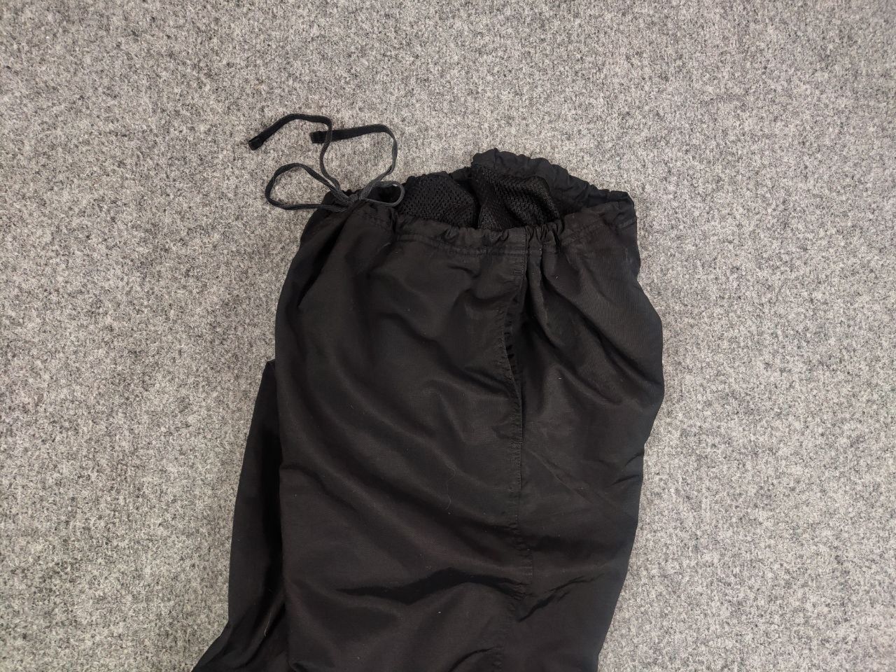 Puma Vintage Puma Logo Zip Knees Black track Pants Y2K Style Size US 32 / EU 48 - 13 Thumbnail