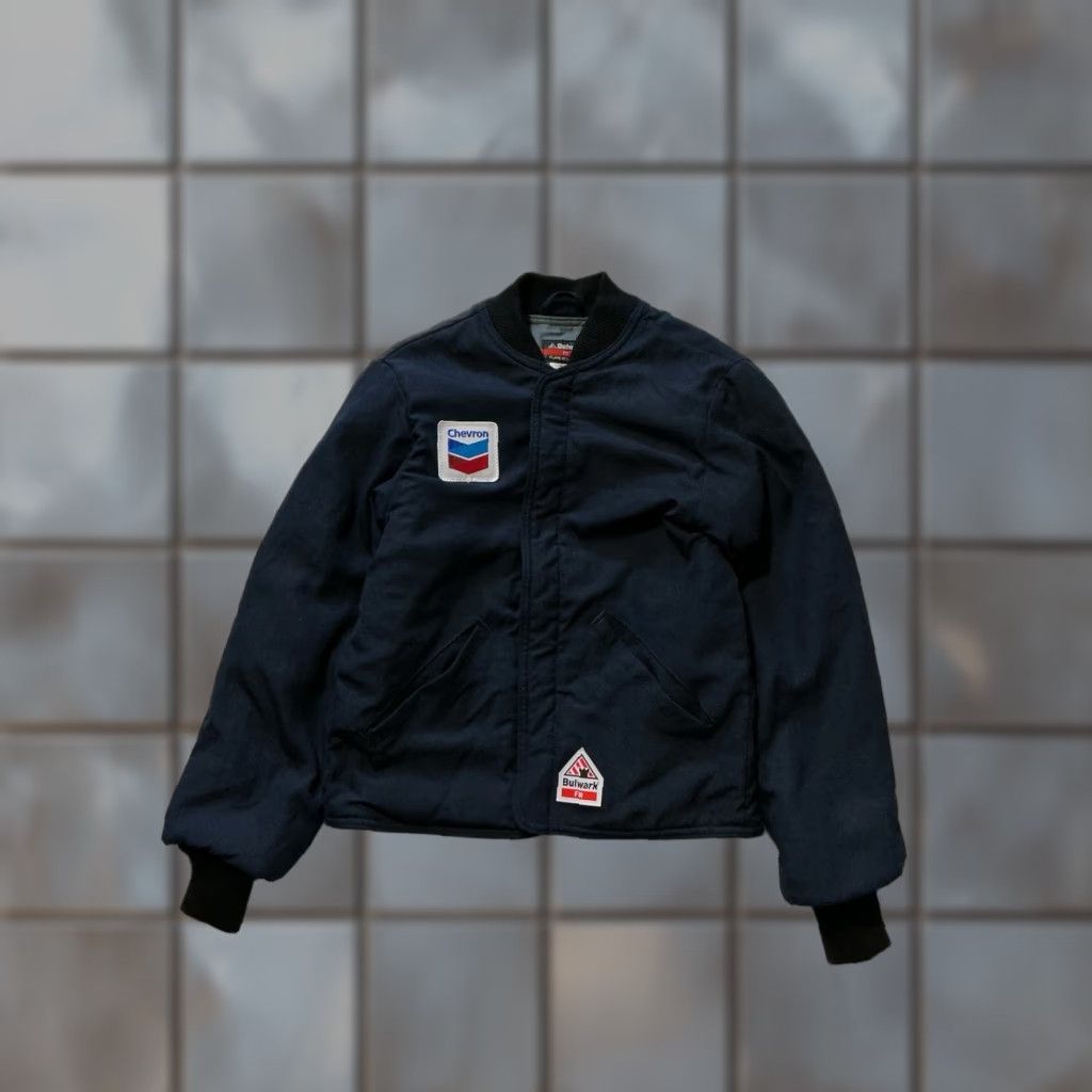 Vintage VINTAGE Bulwark Jacket Nomex IIIA Flame Resistant Chevron Navy Blue Sleeve Liner Size S Mens Blue Jacket Size US S / EU 44-46 / 1 - 1 Thumbnail