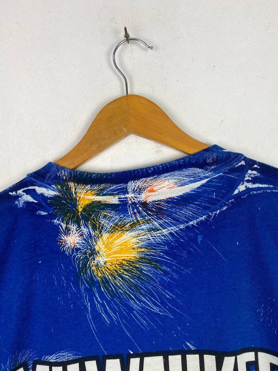 Vintage vintage milwaukee all over print tee nice design Size US XL / EU 56 / 4 - 9 Thumbnail