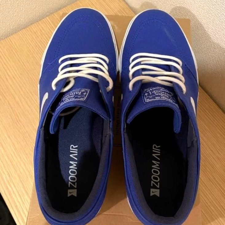 Nike Item Specifications: Brand: Nike Size US 10 / EU 43 - 5 Thumbnail