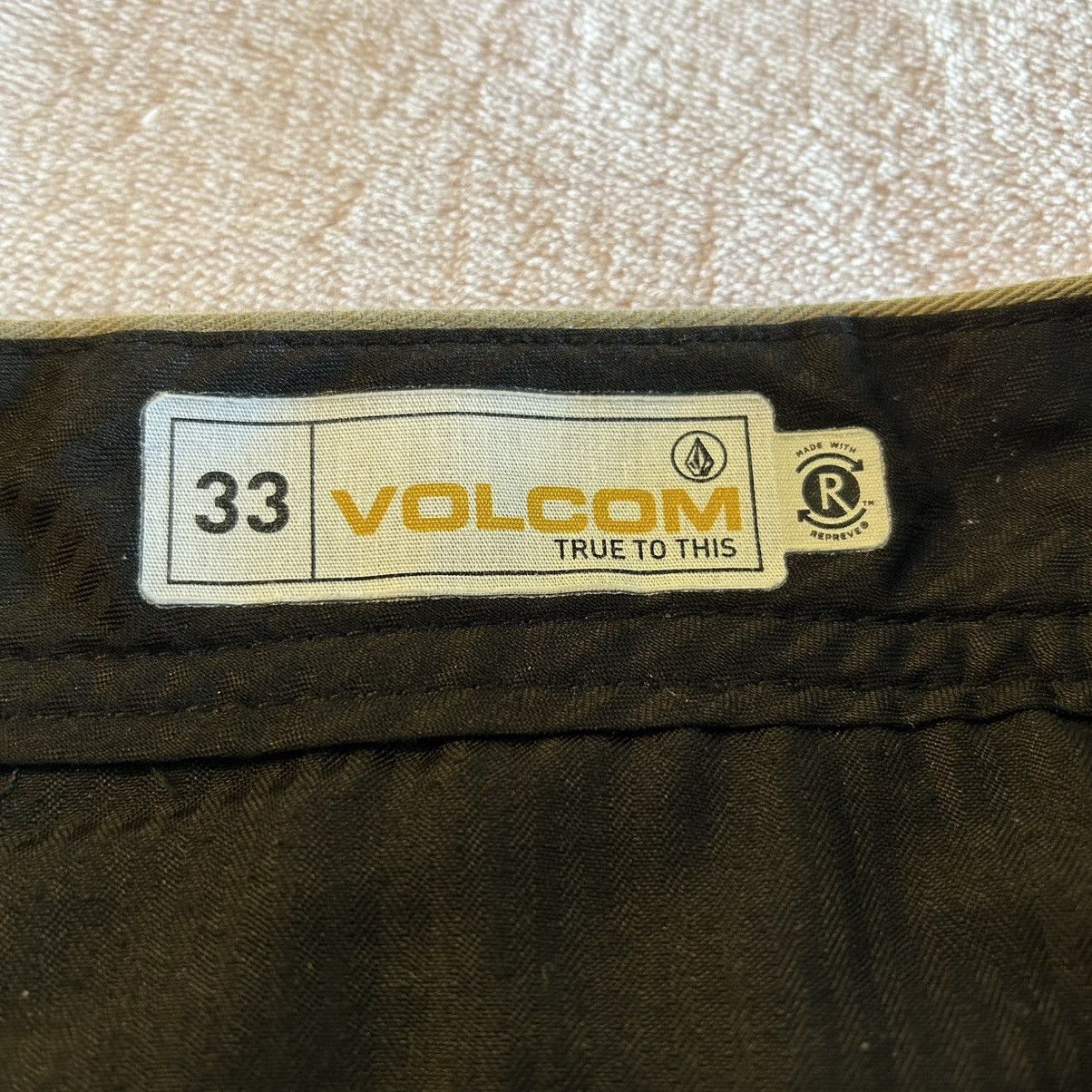 Volcom Volcom chino khaki shorts size 33 preppy summer casual Size US 33 - 5 Thumbnail
