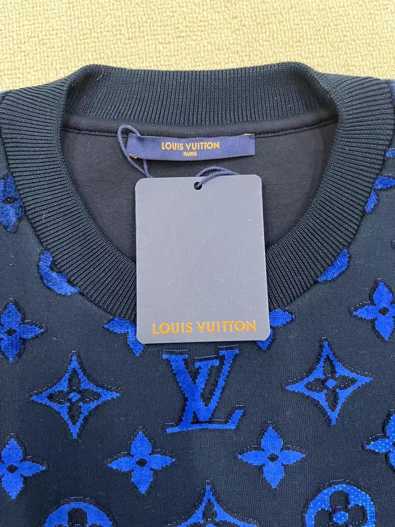 Louis Vuitton Louis Vuitton SS22 Old-print Gradient Crew Neck Casual Long Size US XL / EU 56 / 4 - 4 Thumbnail
