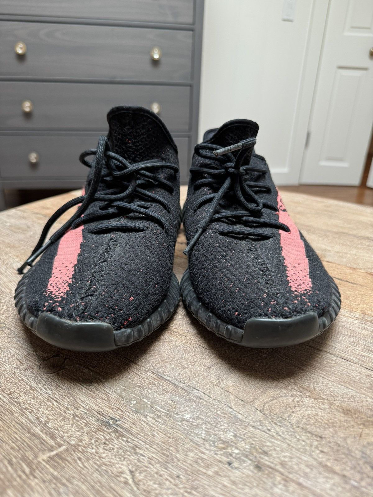 Adidas × Kanye West Adidas Yeezy 350 V2 Solar Reds Size US 11 / EU 44 - 2 Thumbnail