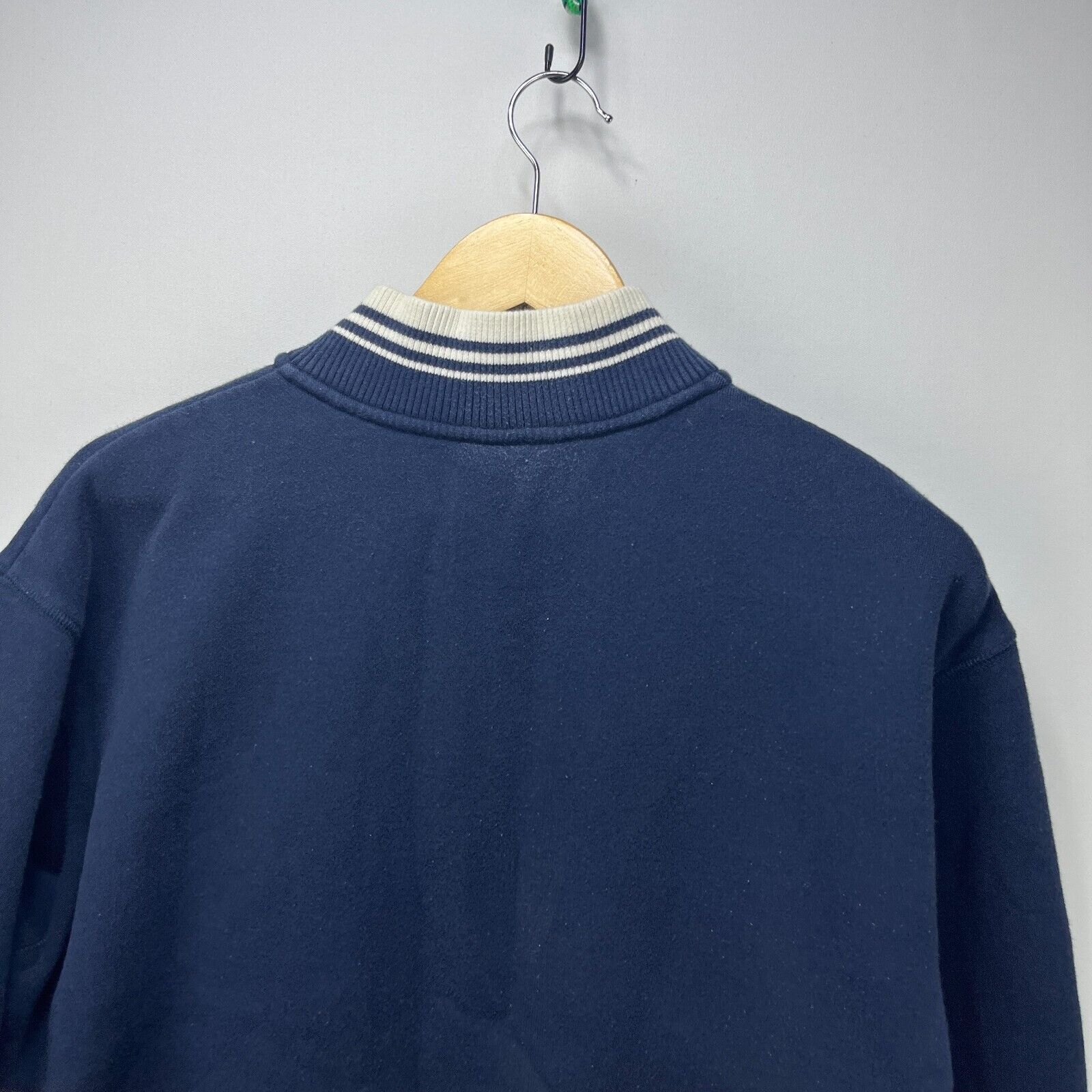 Vintage Vintage 90s Looney Tunes Bugs Bunny Sweatshirt Small Size US S / EU 44-46 / 1 - 10 Thumbnail