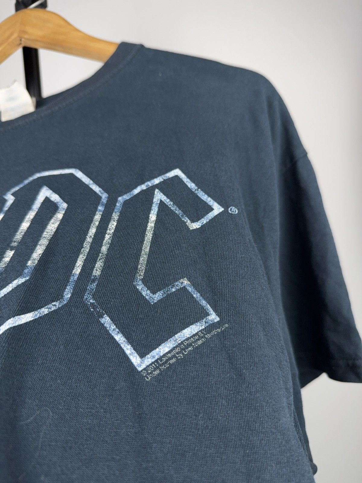 AC/DC 00s AC/DC Buenos Aires 2009 Tour Rock Band T-Shirt Gildan Size US L / EU 52-54 / 3 - 3 Thumbnail