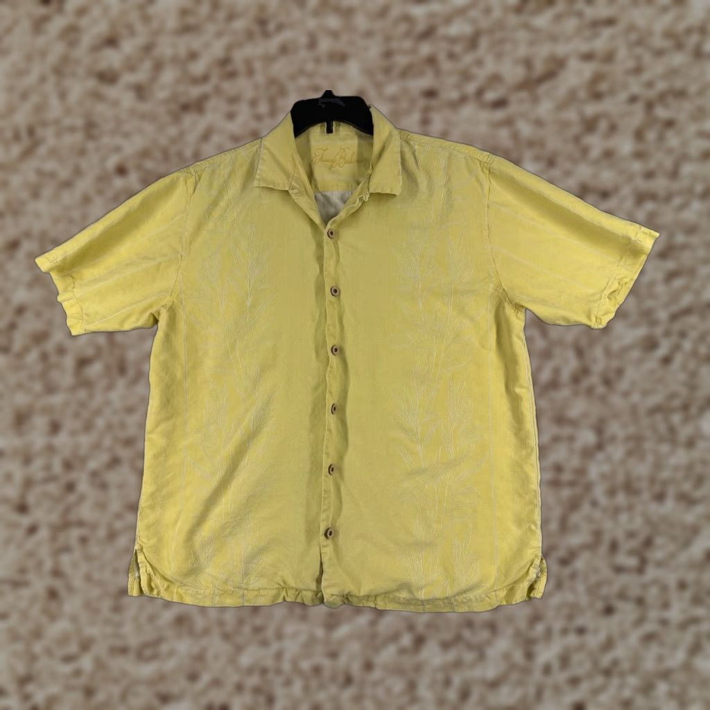 Tommy Bahama Tommy Bahama Shirt Men Large Yellow Leaf Hawaiian 100% Silk Button Pocket Casual Shirt 40 in Chest Size US L / EU 52-54 / 3 - 1 Thumbnail