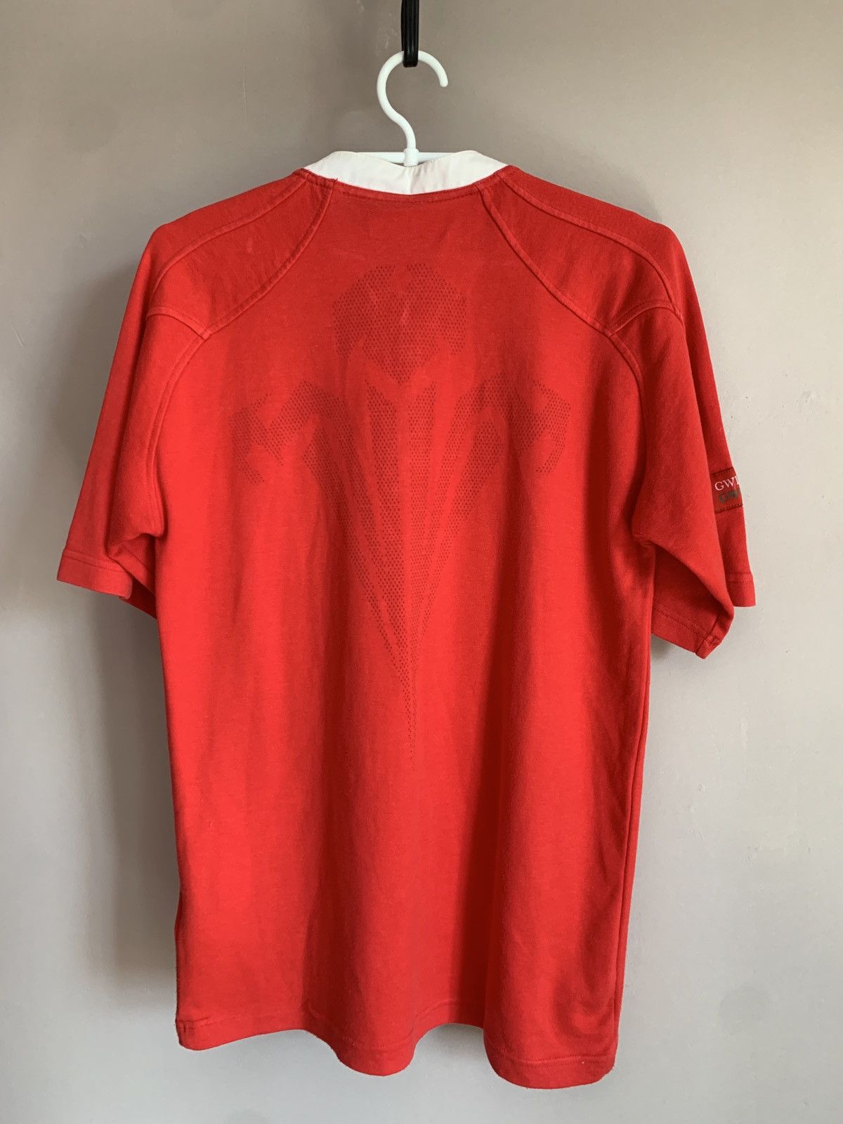 Vintage Wales 2004 Home Rugby Union Shirt Reebok Jersey Size S Size US S / EU 44-46 / 1 - 2 Thumbnail