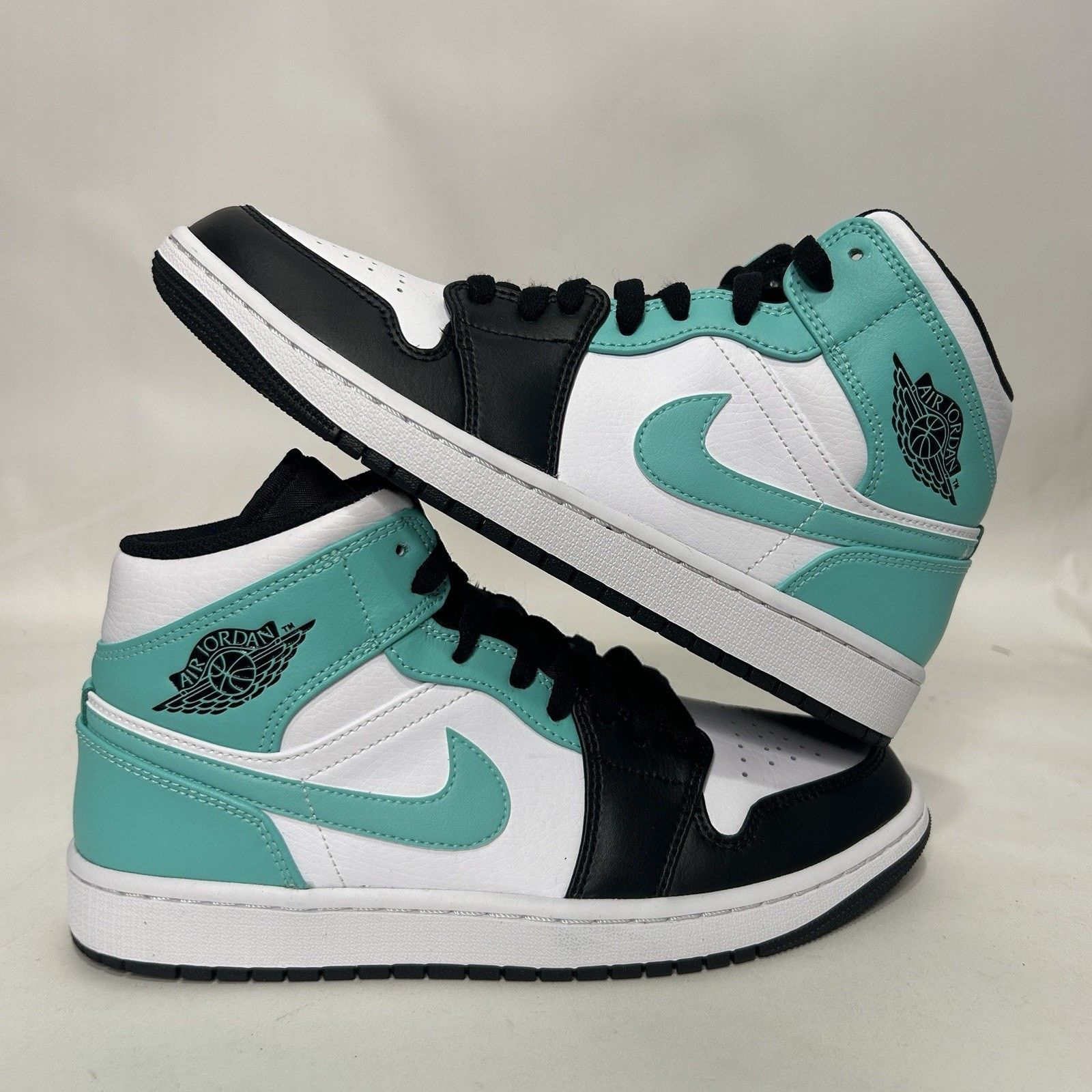 Nike Air Jordan Mid Retro “Tropical Twist White Igloo”
