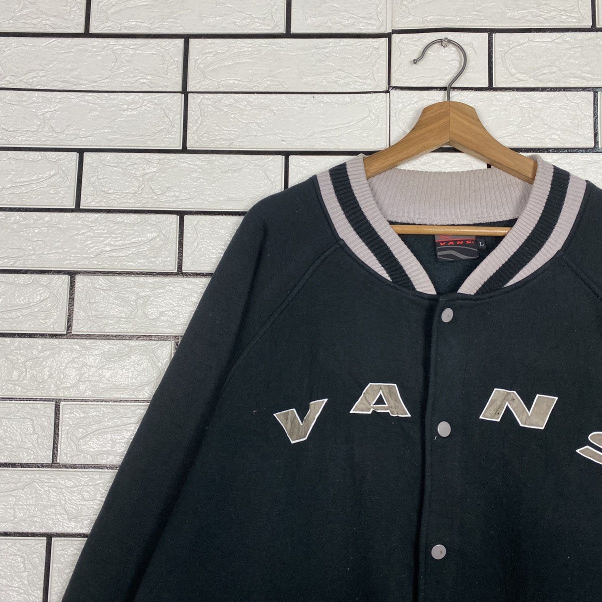Japanese Brand 📌Vintage Bomber Jacket Vans Snap Button Size US L / EU 52-54 / 3 - 8 Thumbnail