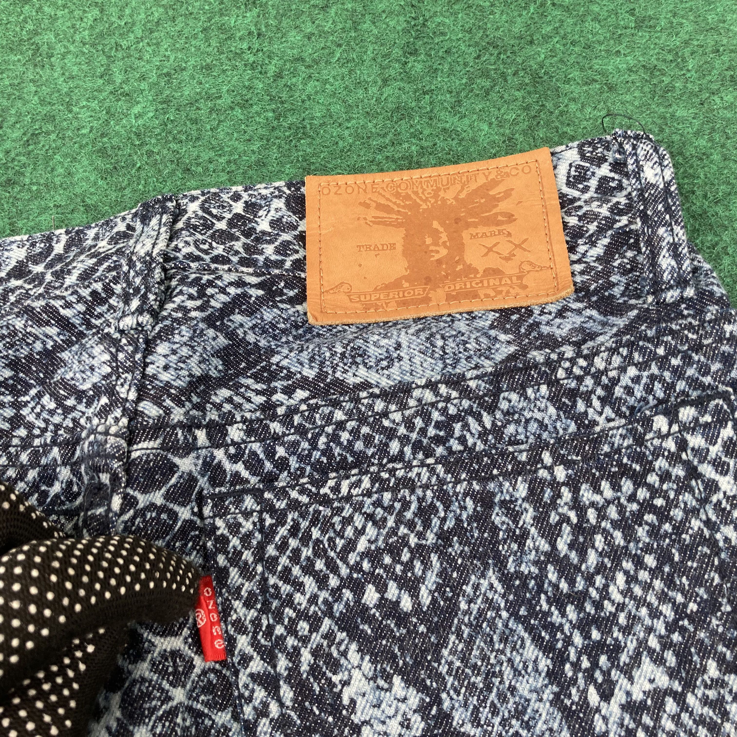 Hysteric Glamour × Japanese Brand × Vintage 25x31 Vtg Ozone Community Snakes Print Flare Bootcut Jeans Size 25" / US 0 / IT 36 - 10 Thumbnail