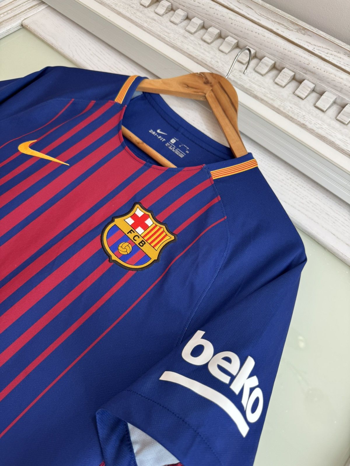 Nike Barcelona 2017-2018 Home Soccer Jersey Football Kit Shirt Size US S / EU 44-46 / 1 - 7 Thumbnail