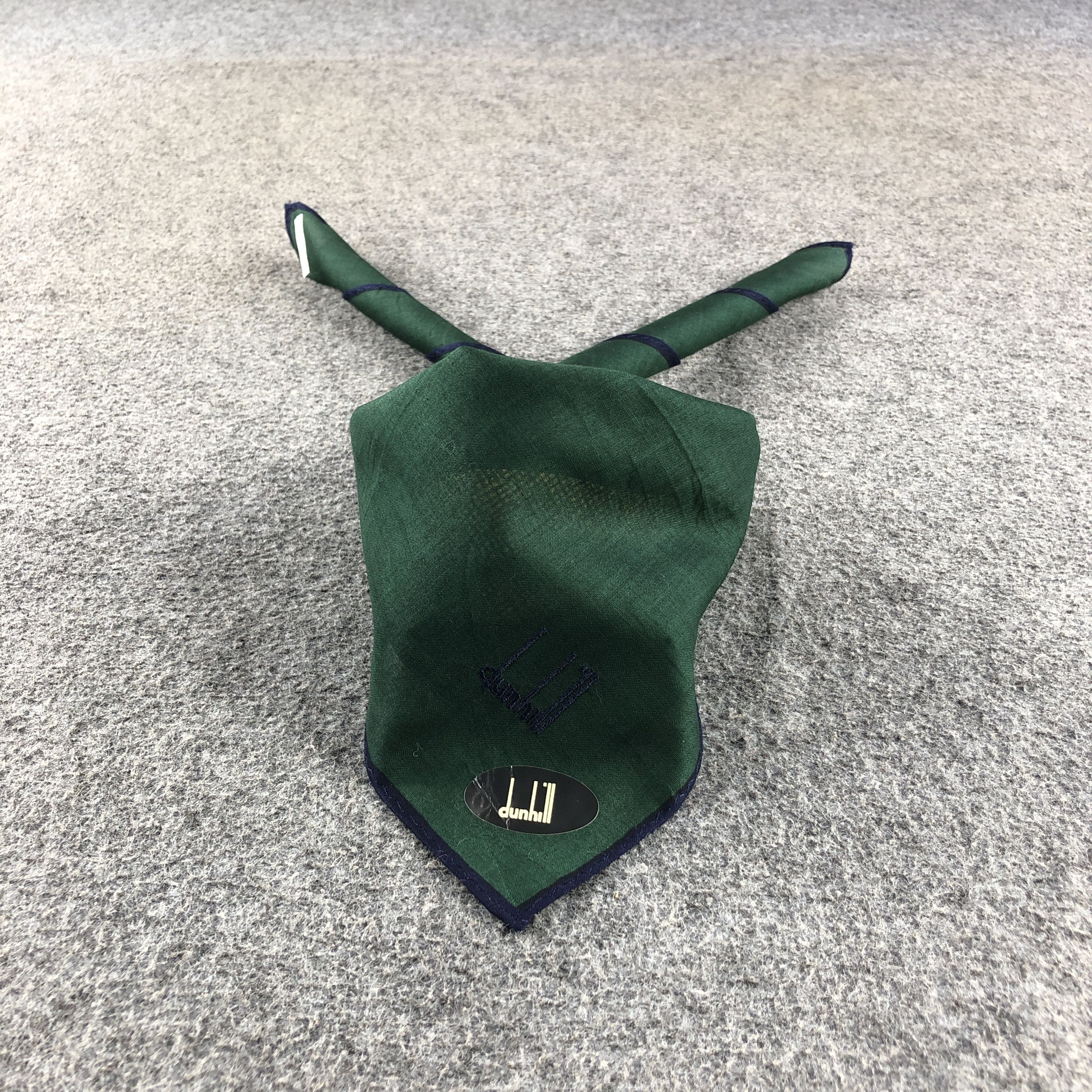 Alfred Dunhill × Vintage Dunhill Handkerchief Neckerchief Bandana H2738 Size ONE SIZE - 1 Thumbnail