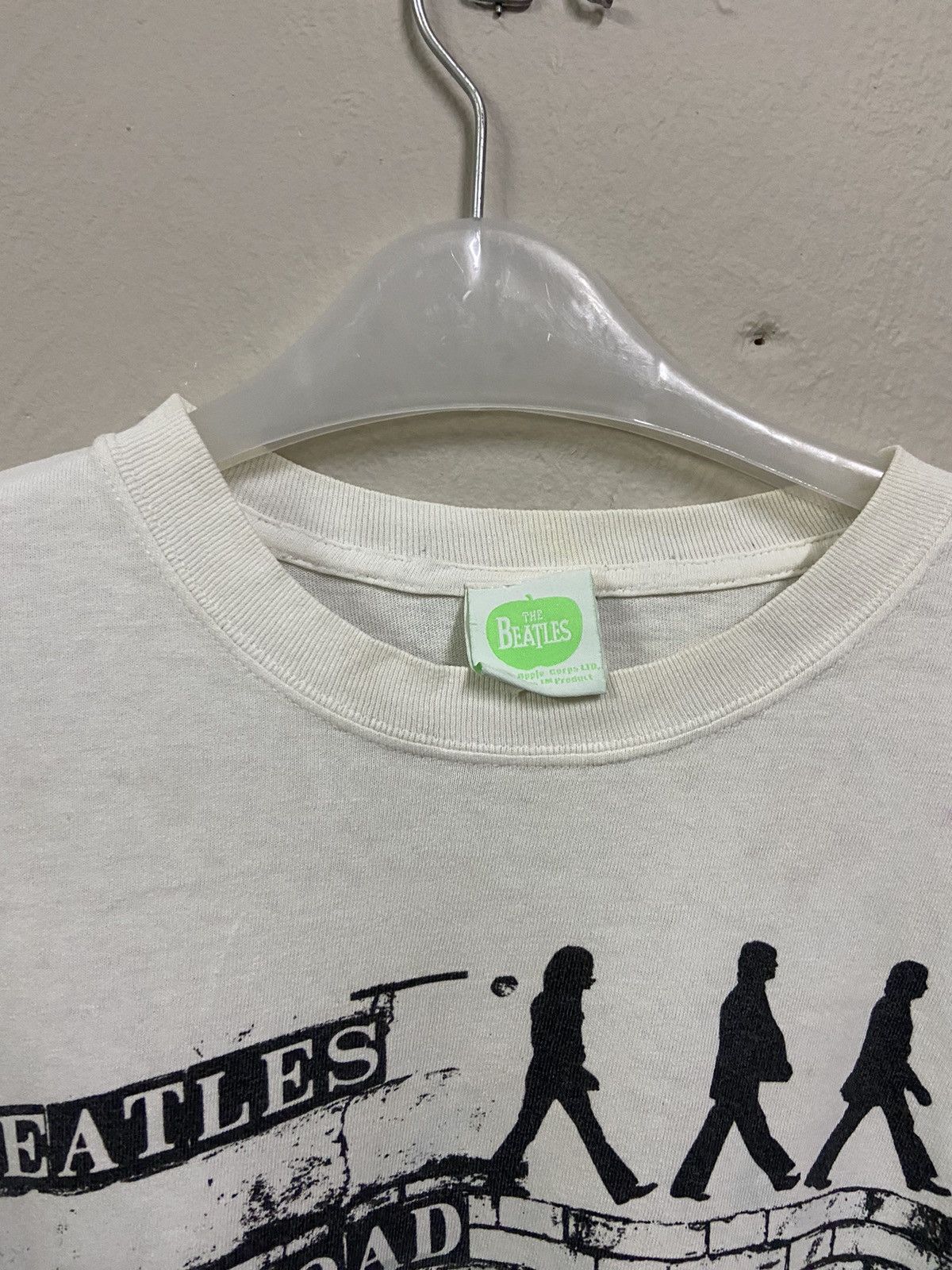 Band Tees × Vintage Crazy Vintage Y2KThe Beatles Band Graphic Tee! Size US L / EU 52-54 / 3 - 3 Thumbnail