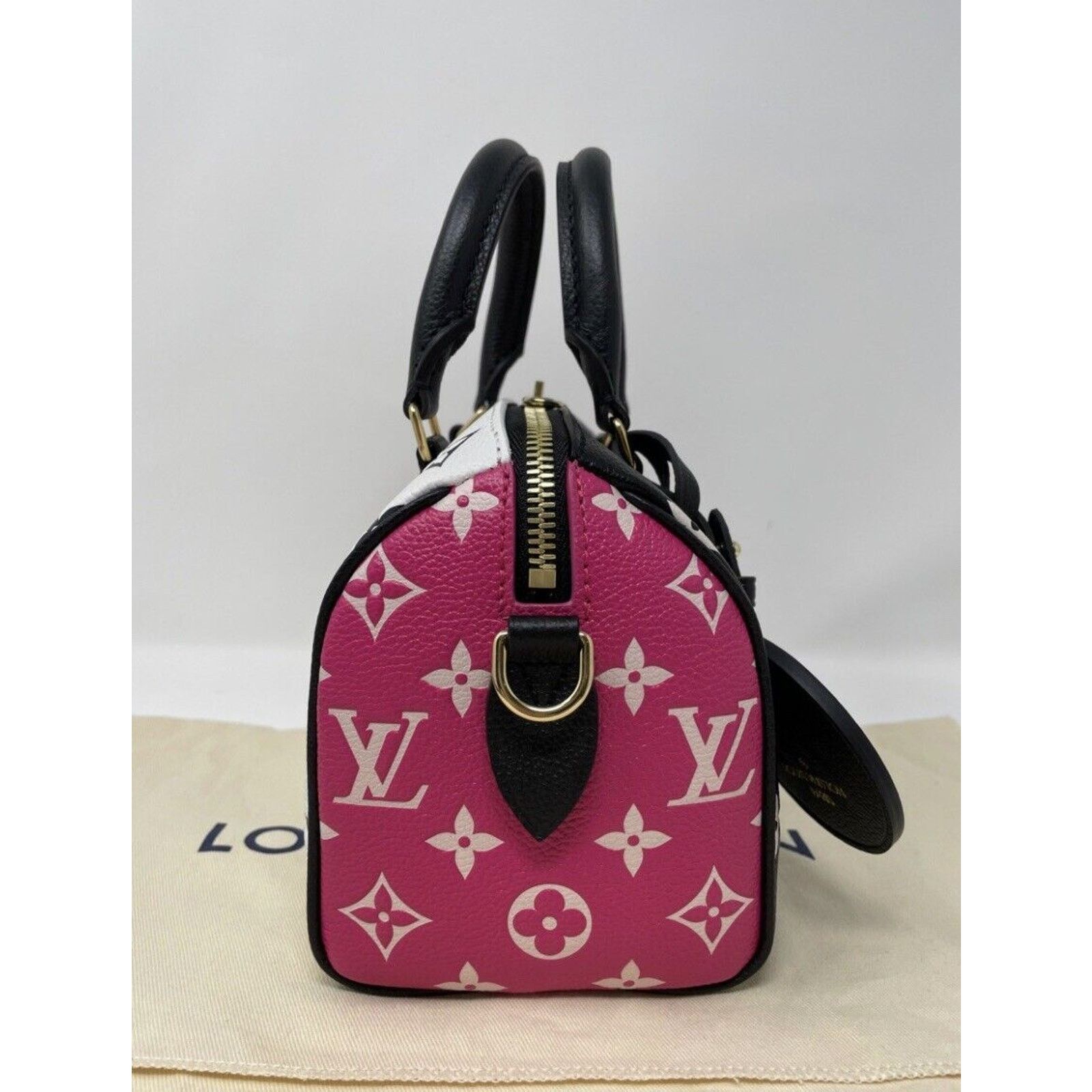 Louis Vuitton Louis Vuitton Speedy Bandouliere Duffle 20 Black Pink White Size ONE SIZE - 9 Thumbnail