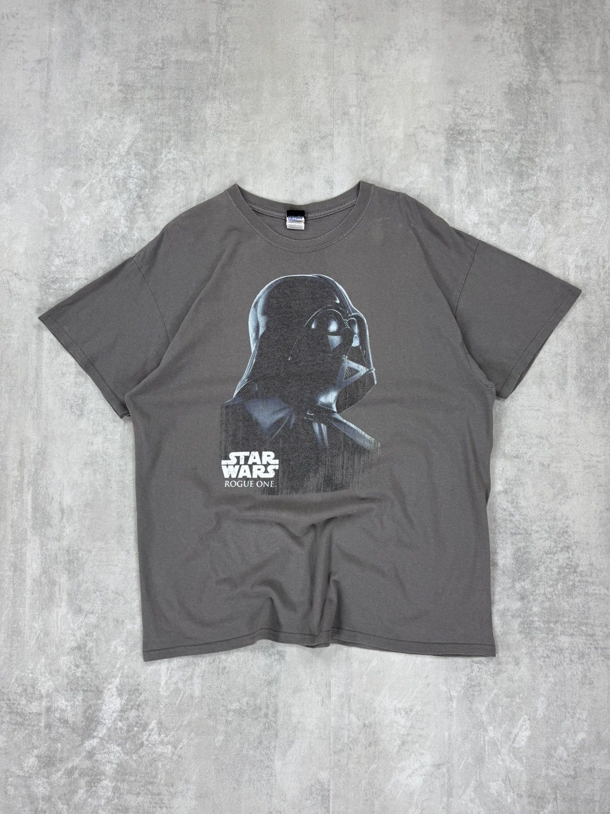 Vintage GILDAN STAR WARS darth vader Rogue one t-shirt vintage Size US XL / EU 56 / 4 - 1 Thumbnail