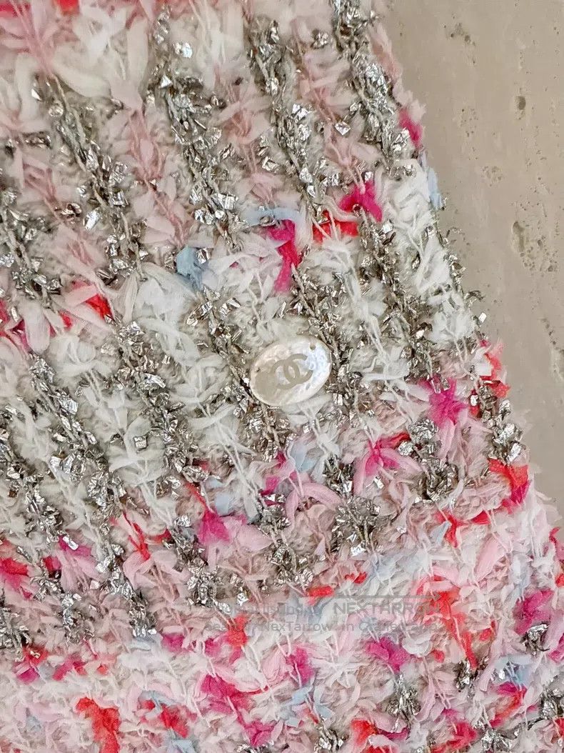 Chanel Chanel Waterfall Series Pink and White Gradient Heavy Indu Size XXS / US 00 / IT 34 - 5 Thumbnail