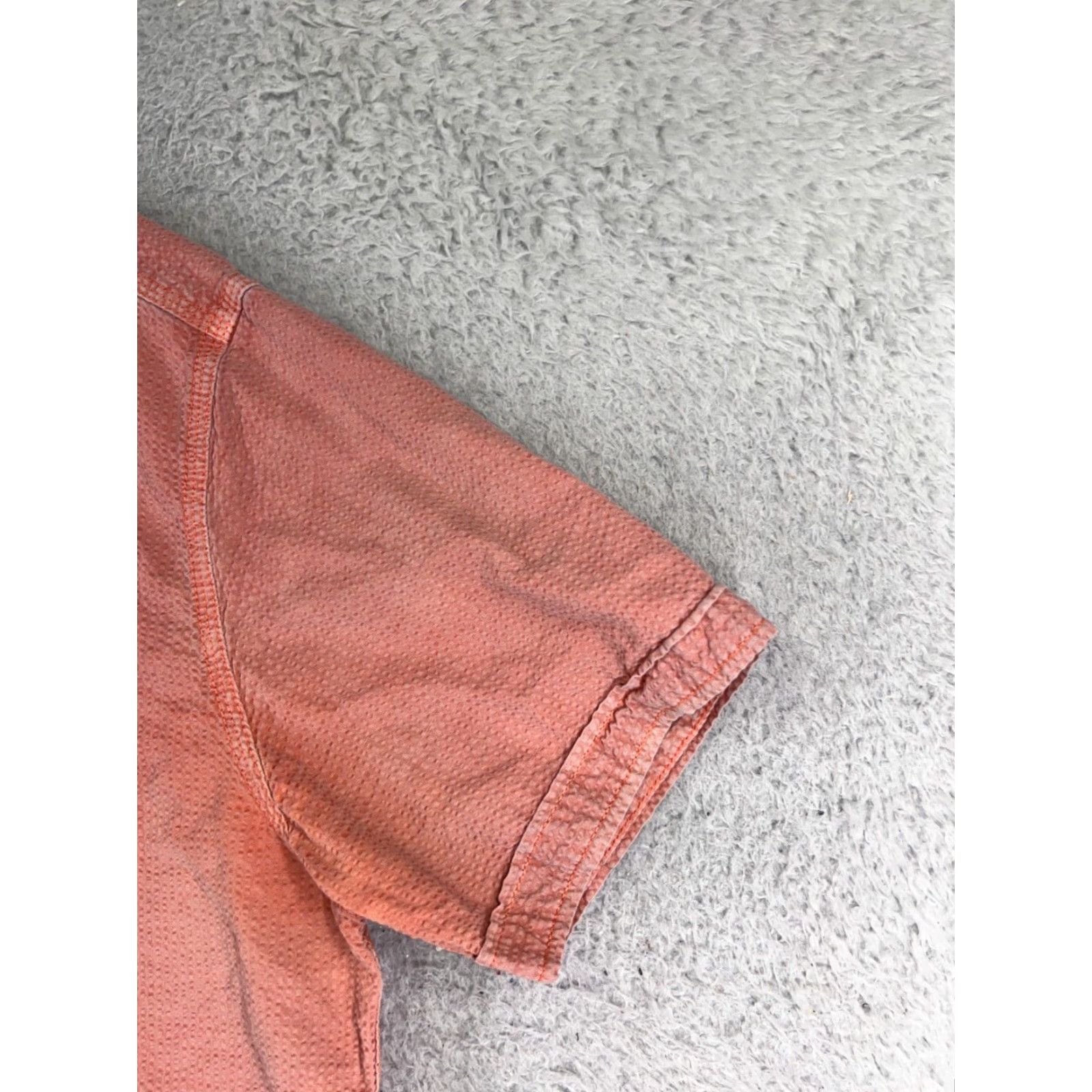 Tommy Bahama Tommy Bahama Shirt Men Large Pink Seersucker Button-Up Pocket Short Sleeve" Size US L / EU 52-54 / 3 - 2 Thumbnail