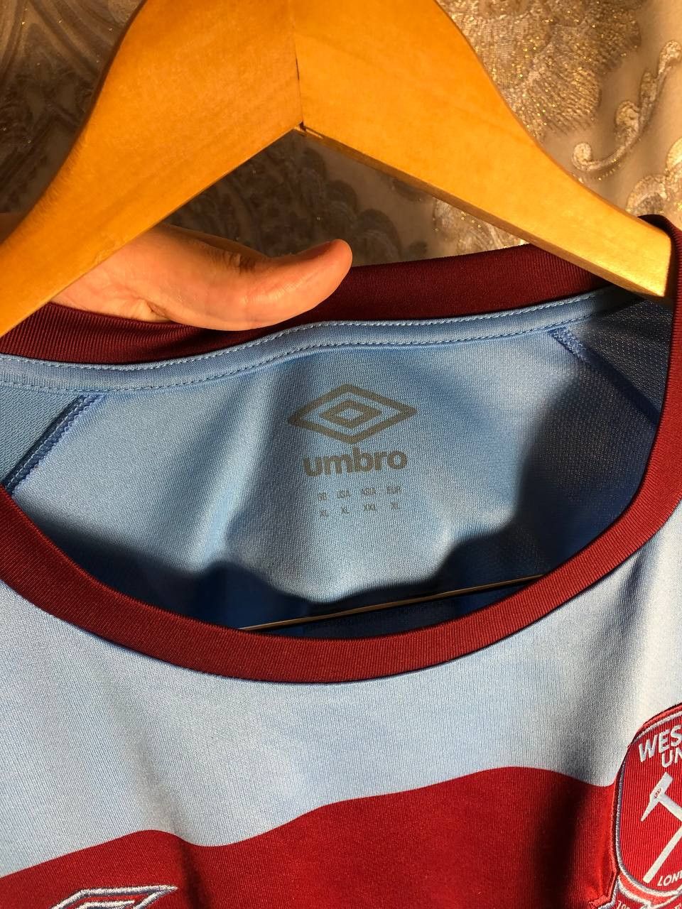 Umbro Vintage Umbro FC West Ham United England Soccer Jersey Retro Size US M / EU 48-50 / 2 - 7 Thumbnail