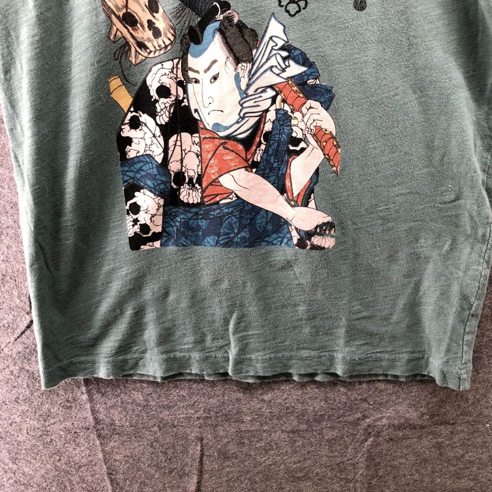 Uniqlo VINTAGE Uniqlo UT Graphic T-Shirt Mens S Utagawa Kuniyoshi Samurai Green Short Sleeve Size US S / EU 44-46 / 1 - 5 Thumbnail