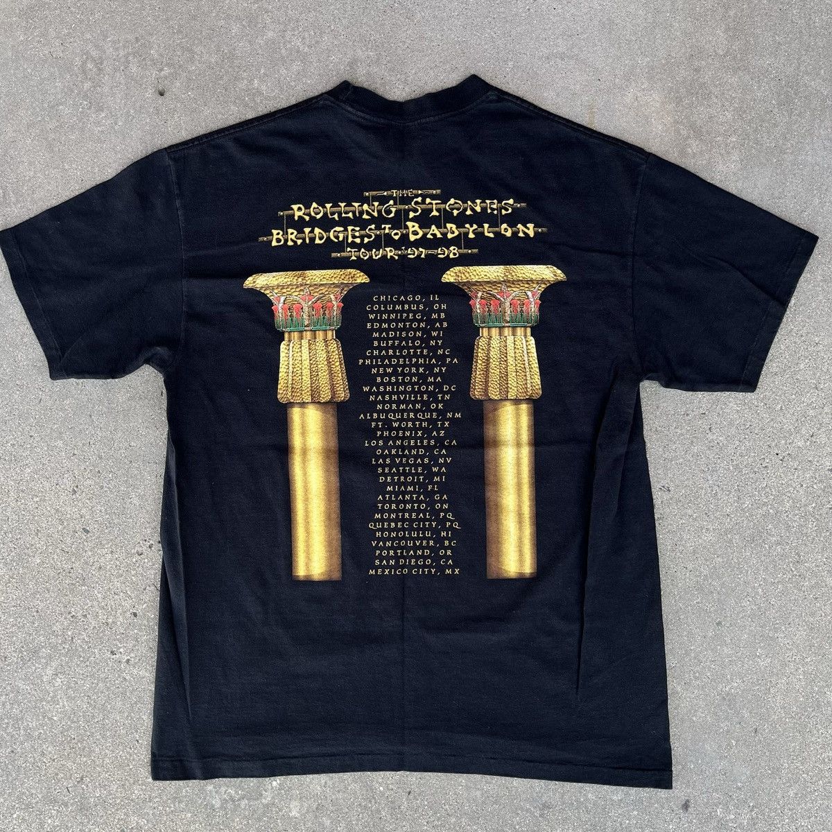 Band Tees Vintage 97’ Rolling Stones Bridges to Babylon Band tee Sz XL Size US XL / EU 56 / 4 - 4 Thumbnail