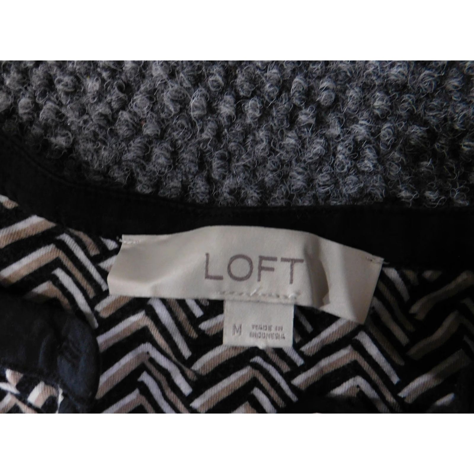 Loft VINTAGE LOFT Blouse Womens Medium Black White Chevron Sleeveless Henley Button Top Tank Size M / US 6-8 / IT 42-44 - 6 Thumbnail