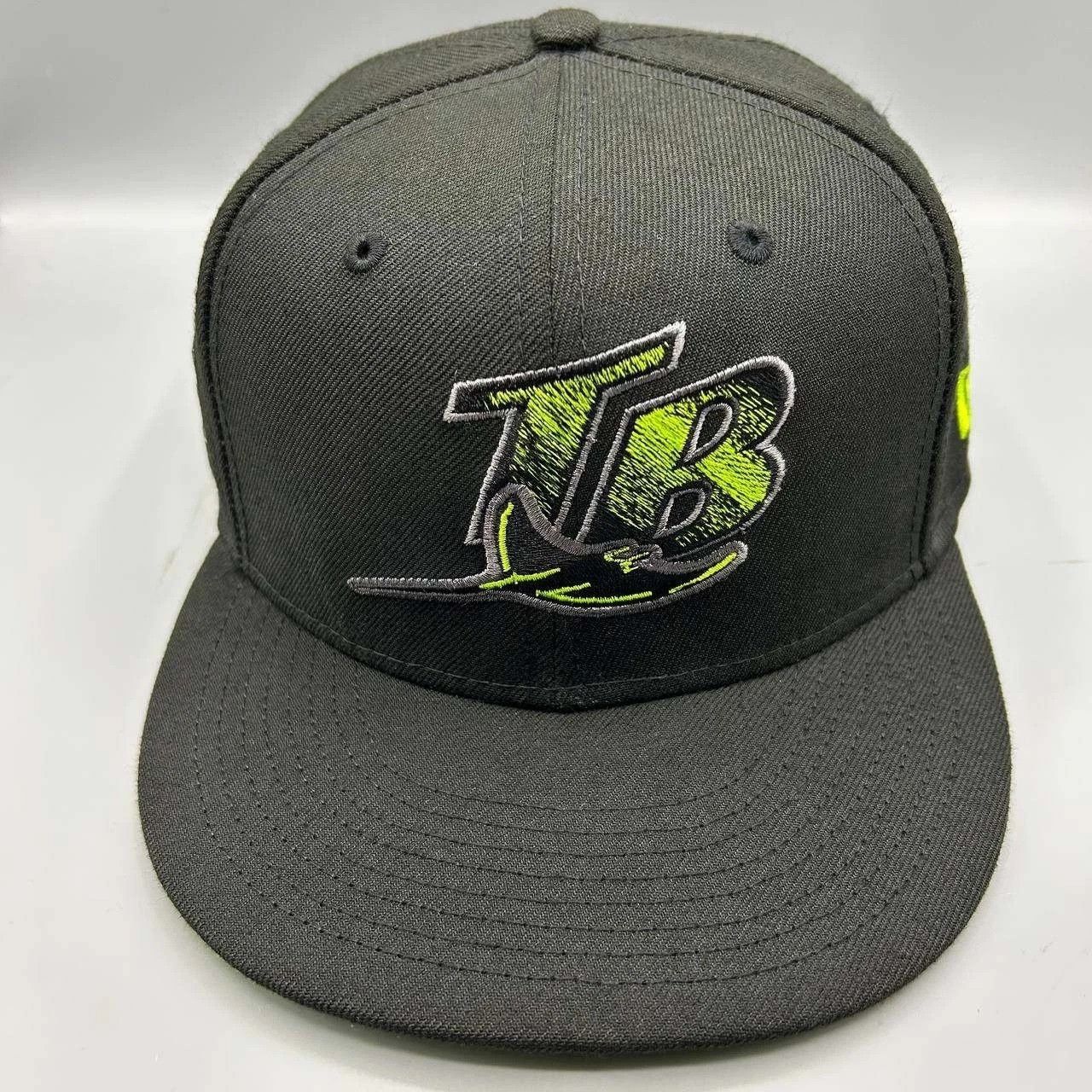 New Era Tampa Bay Devil Rays Hat Men 7 3/8 Black Green MLB Fitted Size ONE SIZE - 1 Thumbnail