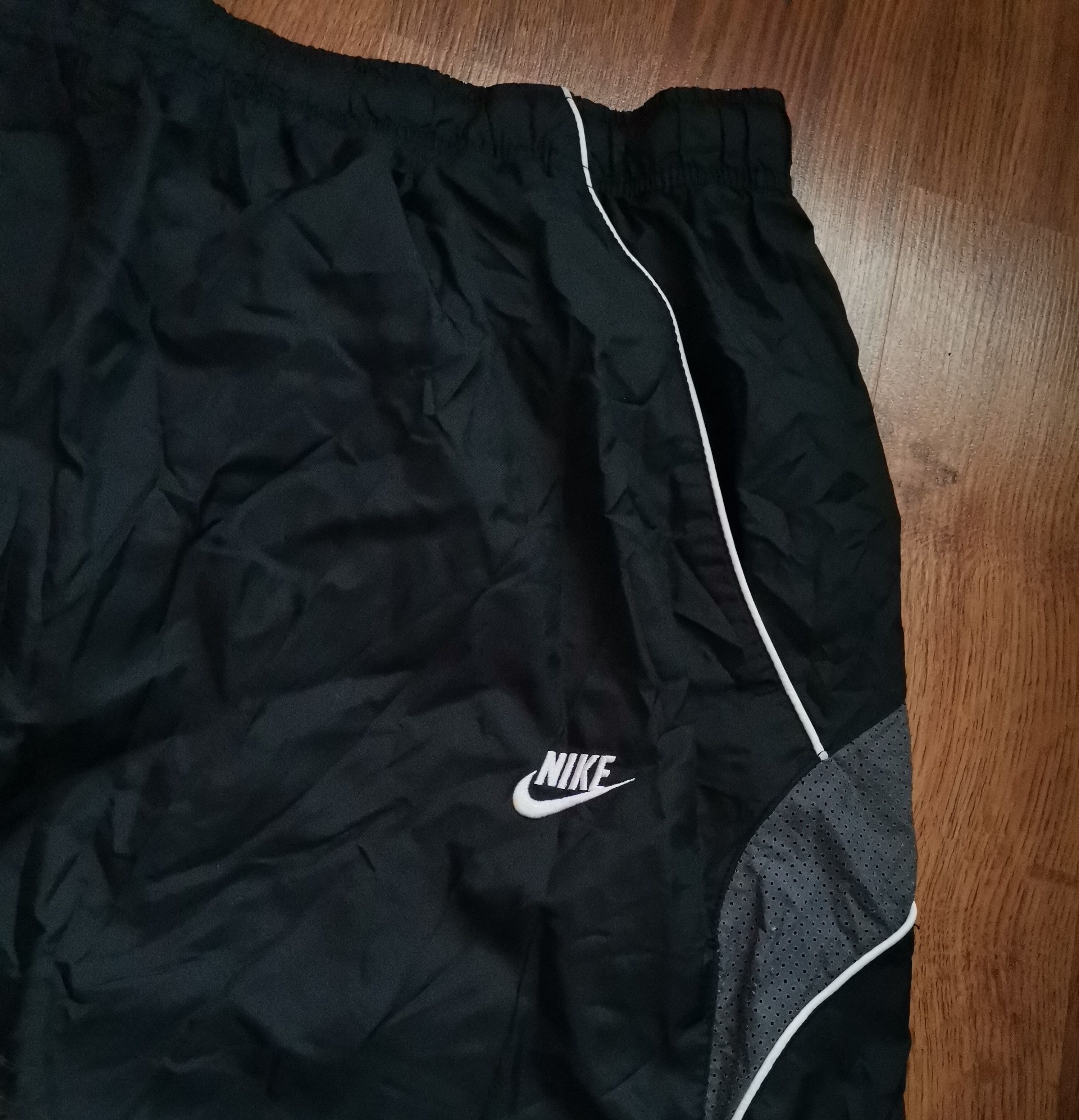 Nike Vintage Nike Baggy Track Pants Size US 34 / EU 50 - 2 Thumbnail