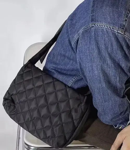 Fashion Y2K Unisex Diamond Quilted Shoulder Messenger Bag in Black, Men's