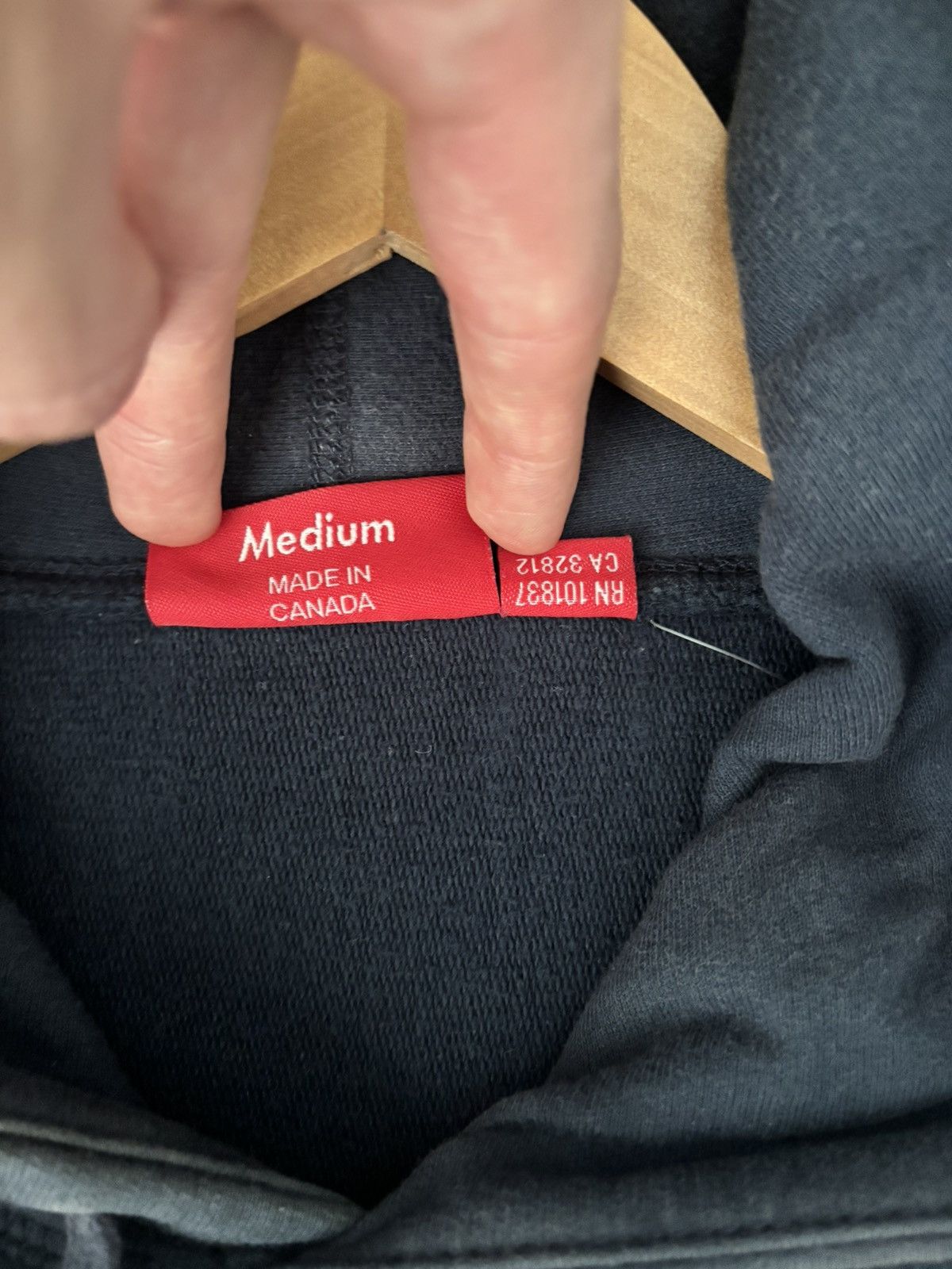 Supreme Supreme Bling Box Logo 2013 Navy Size US M / EU 48-50 / 2 - 4 Thumbnail