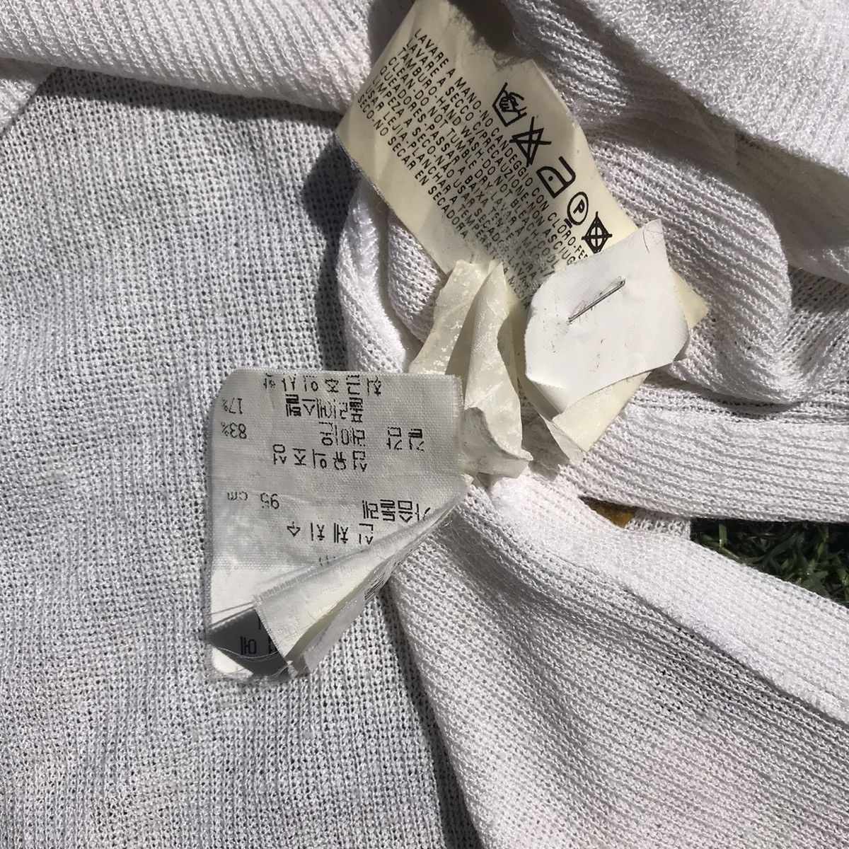 Emporio Armani × Vintage Vintage Emporio Armani White Knitted Size M Misura M Size US M / EU 48-50 / 2 - 9 Thumbnail