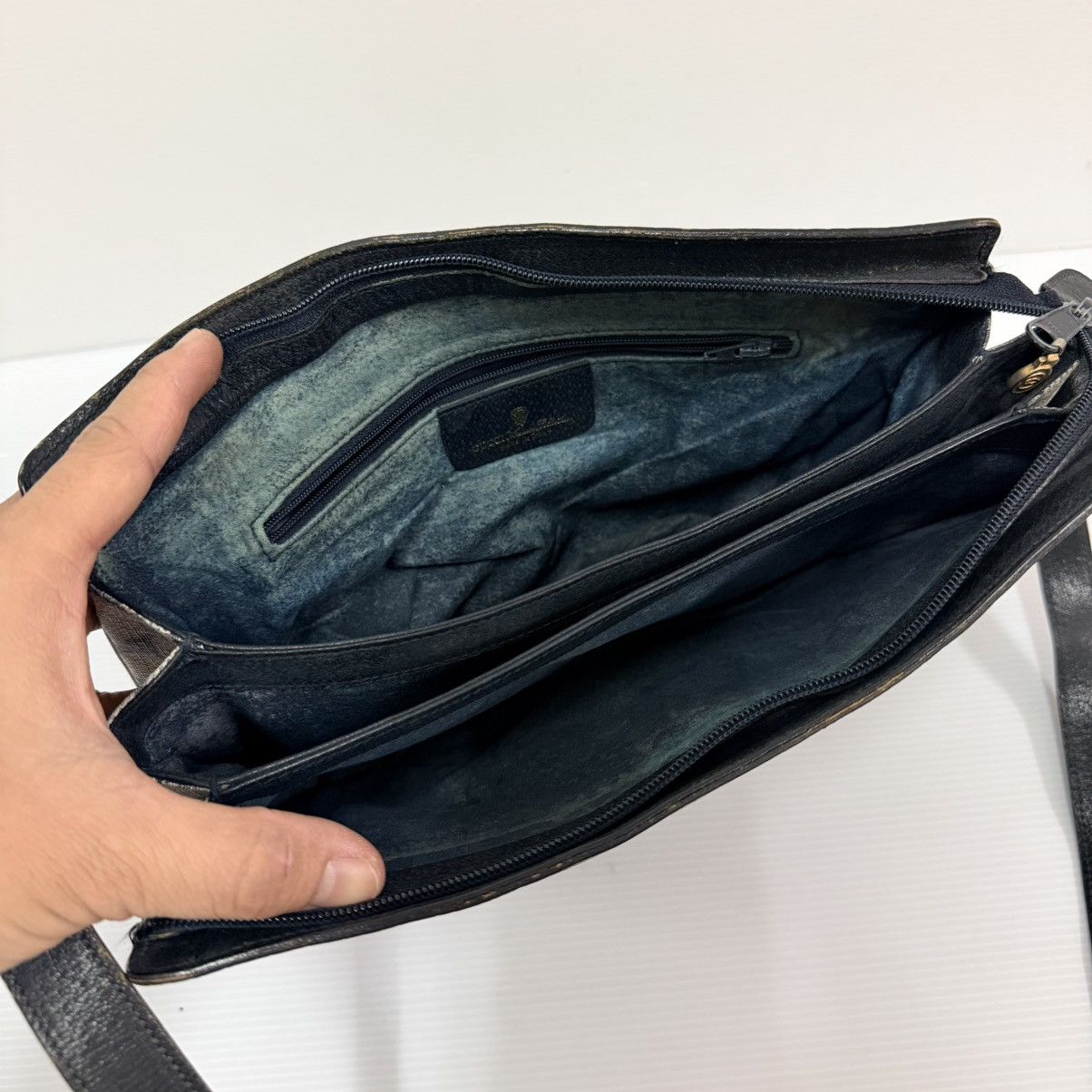 Gucci Gucci Monogram Vintage Shoulder Bag Size ONE SIZE - 11 Thumbnail