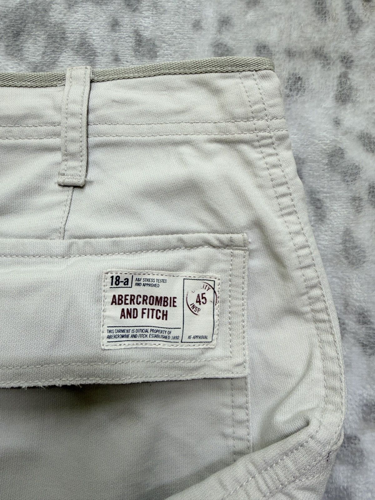 Abercrombie & Fitch Abercrombie & Fitch Flare Cargo Zipper Ankle Multipocket Size US 29 - 14 Thumbnail