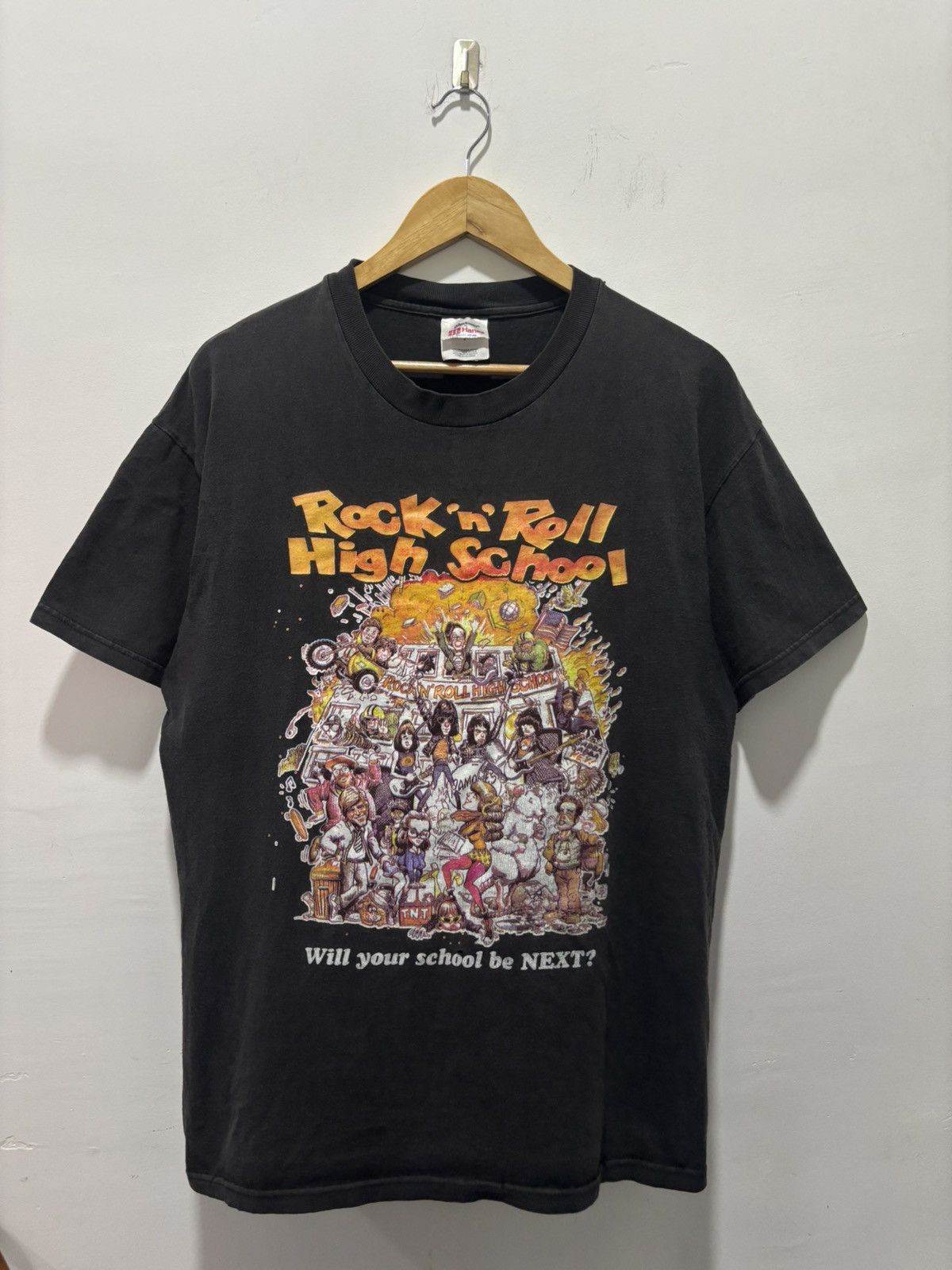 Vintage Vintage Ramones Rock N Roll High School Movie Tshirt Size US L / EU 52-54 / 3 - 1 Thumbnail