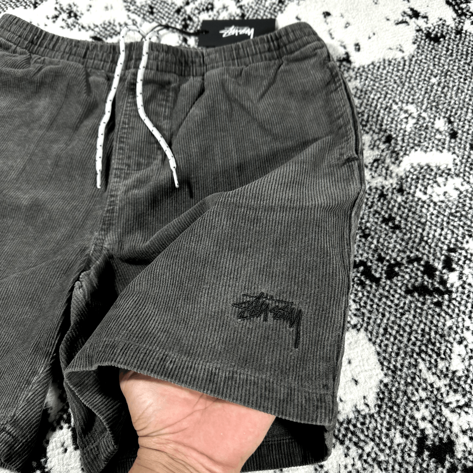 Stussy BRAND NEW STUSSY WIDE WALE CORD SHORTS CHARCOAL Size US 28 / EU 44 - 2 Thumbnail
