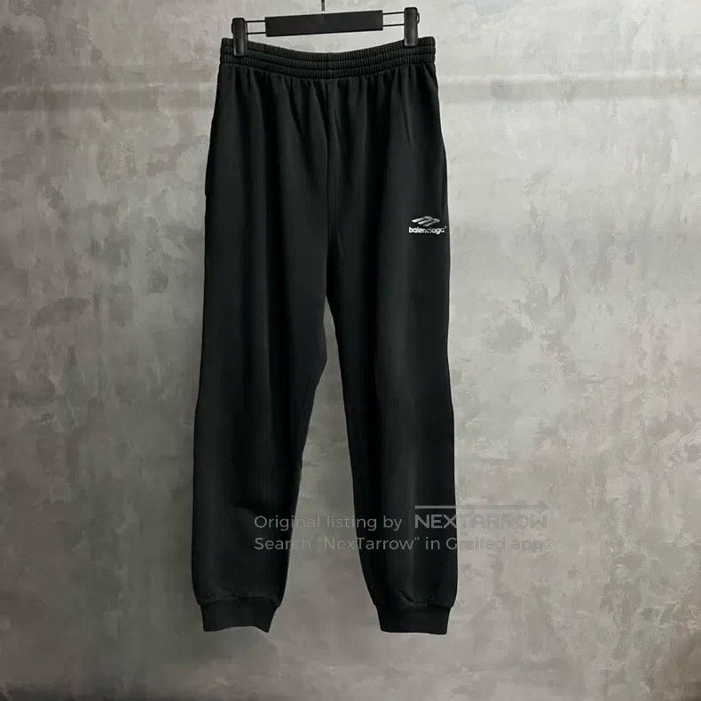 Balenciaga Balenciaga size L pants Size US 27 - 1 Thumbnail
