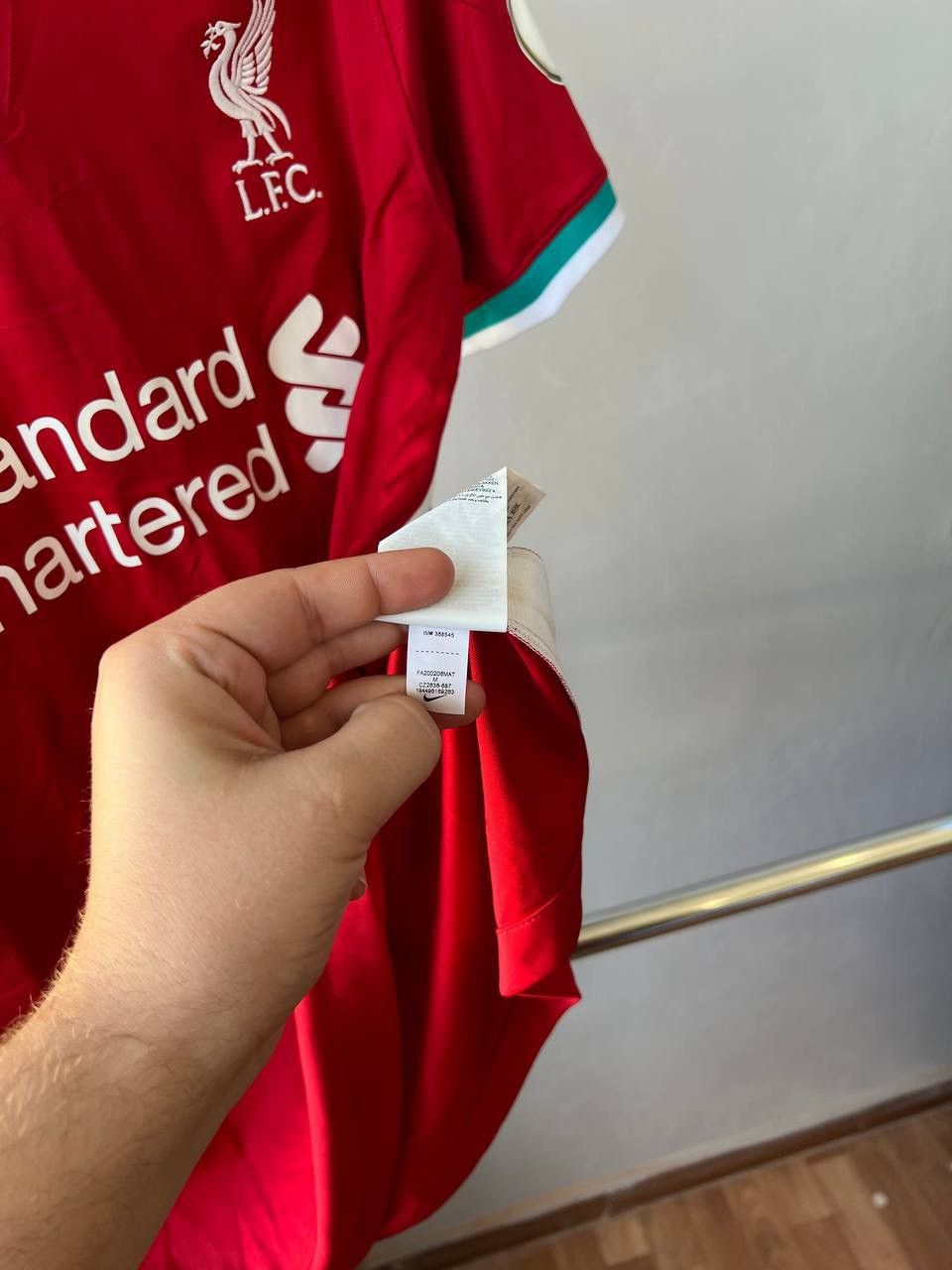 Nike 2020/21 FC LIVERPOOL HOME SOCCER JERSEY FOOTBALL SHIRT NIKE Size US M / EU 48-50 / 2 - 11 Thumbnail