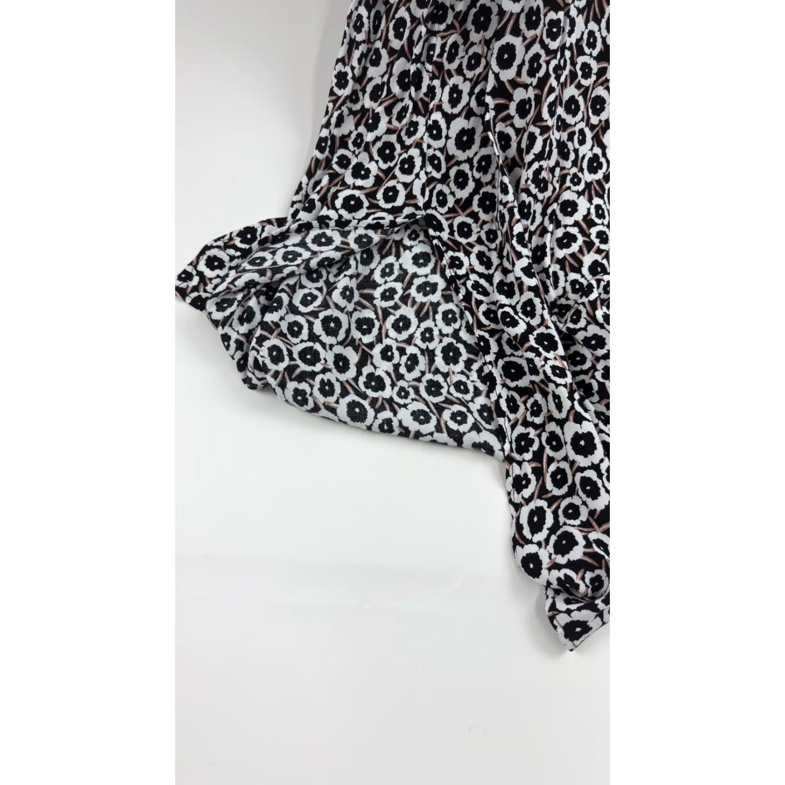 Diane von Furstenberg VINTAGE Diane von Furstenberg Dress Womens 2XL Sleeveless Floral Sundress Casual Summer Tie Strap Size XXL / US 16-18 / IT 52-54 - 5 Thumbnail